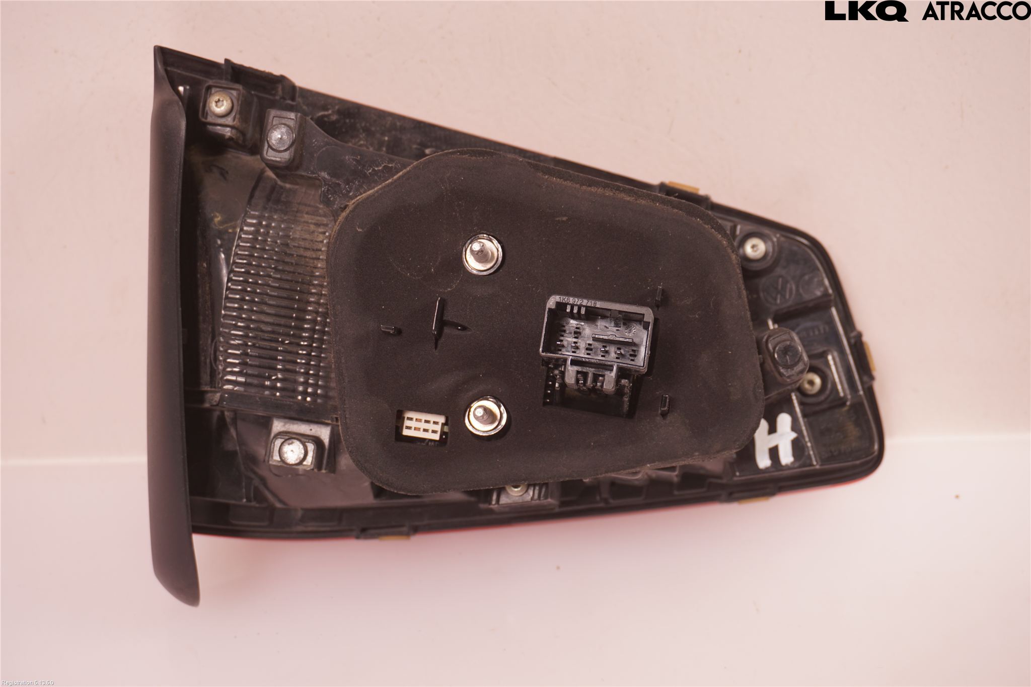 Volkswagen VW PASSAT 15-19 Bakljus Lucka Hö