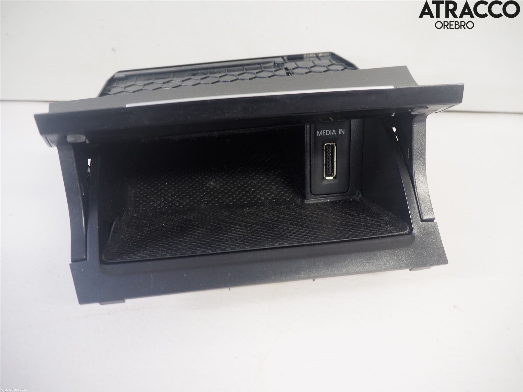 Volkswagen VW GOLF / E-GOLF VII 13-20 Instrumentbräda Förvaringsfack