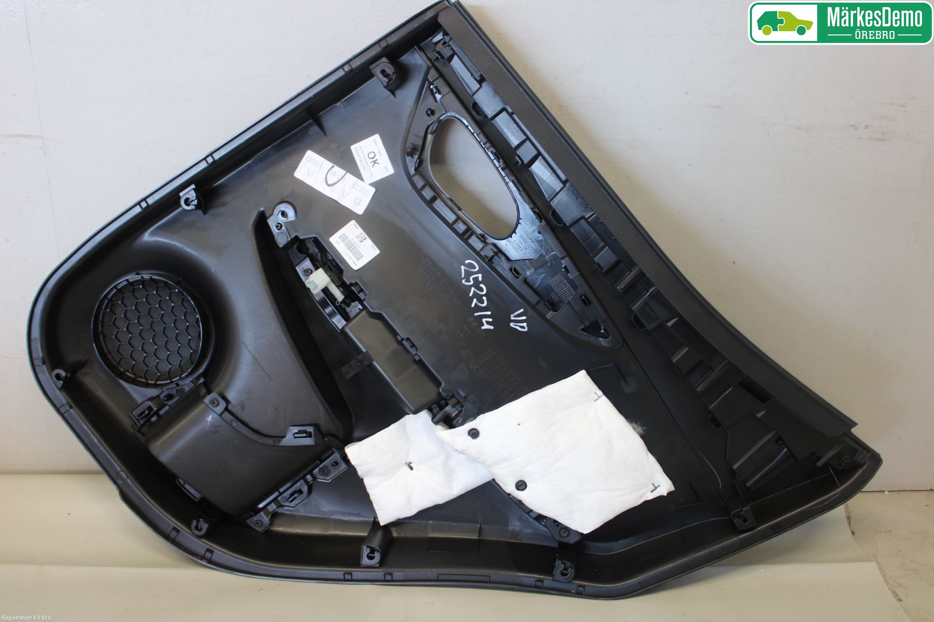 Nissan QASHQAI 14-17 Dörrklädsel Vä