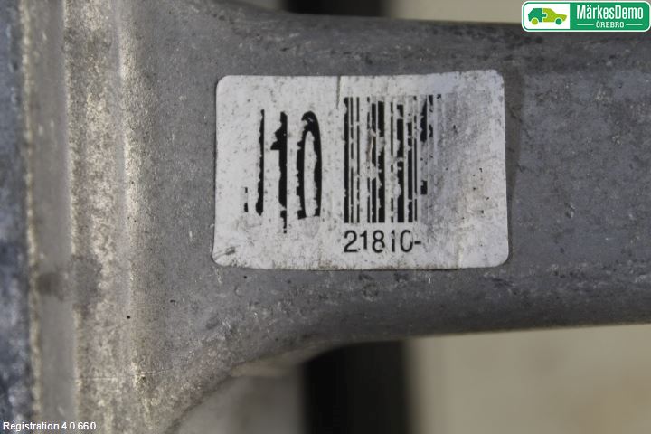 Kia STONIC 18->> Motorfäste