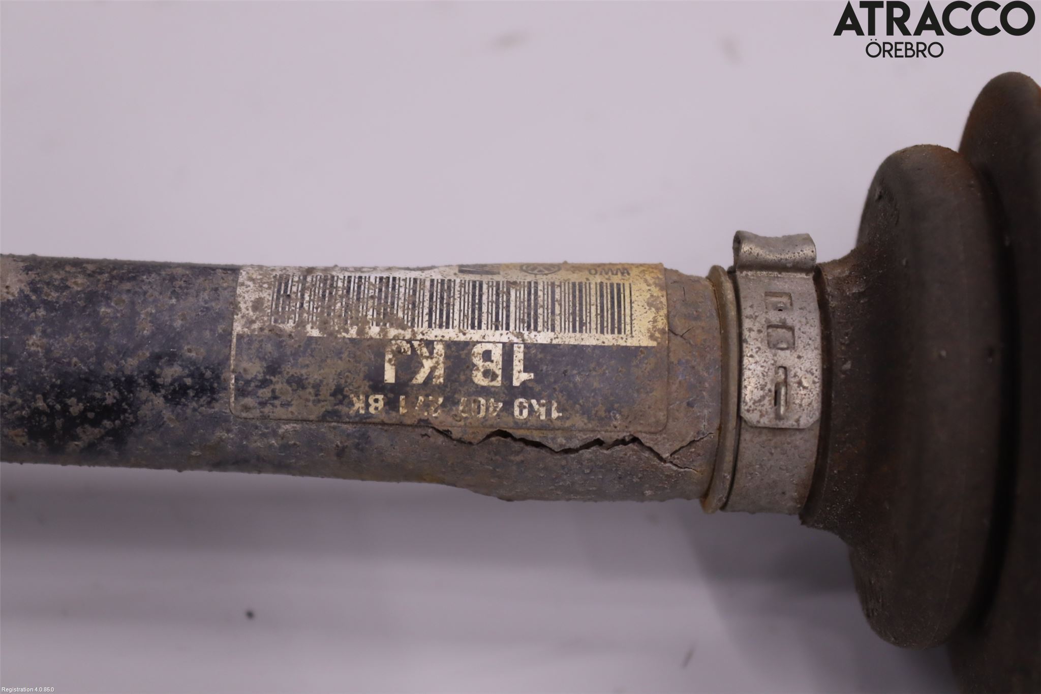 Volkswagen VW GOLF SPORTSVAN 15-20 Drivaxel Fram Vänster