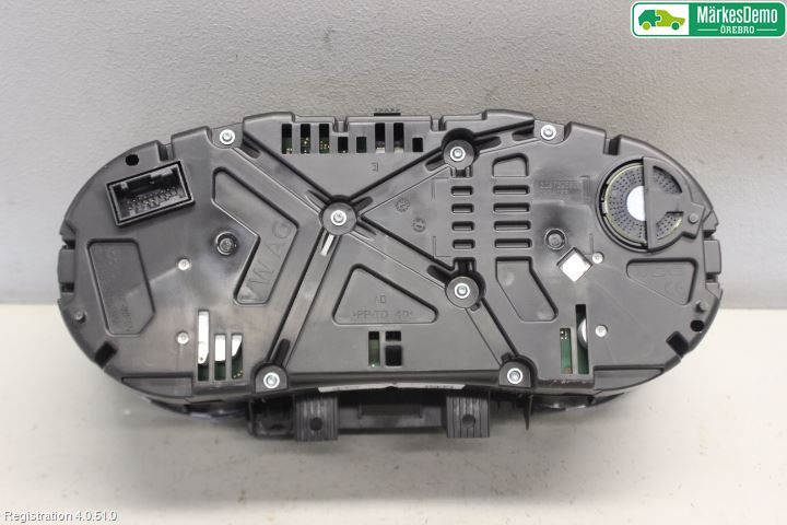 Volkswagen VW POLO 10-17 Instrument Komb
