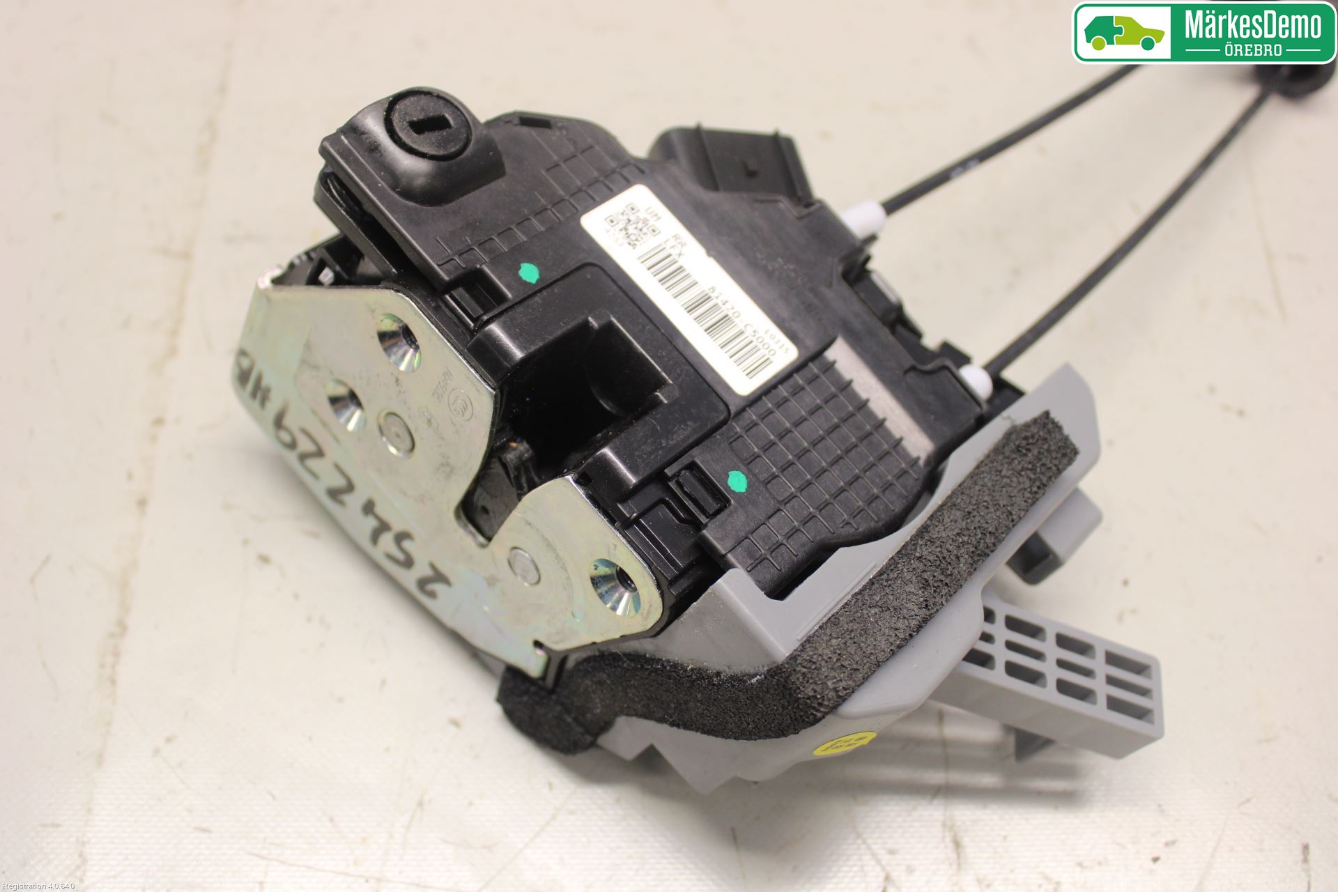 Kia SORENTO 15-20 Låskista-Dörrlås