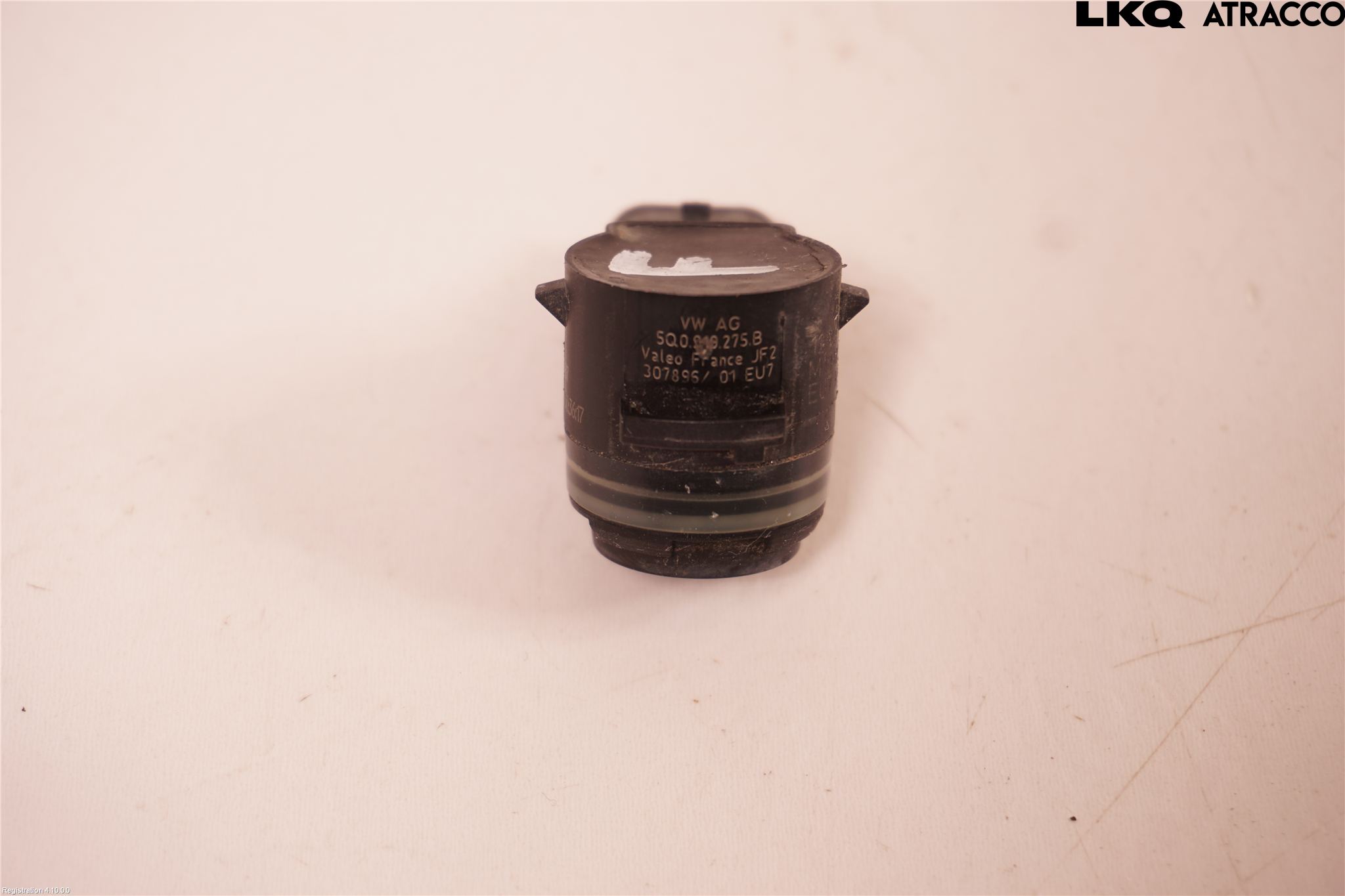 Skoda SUPERB 16-24 Parkeringshjälp Frontsensor
