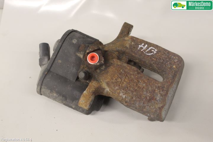Volkswagen VW PASSAT 11-14 Bromsok Bak Höger