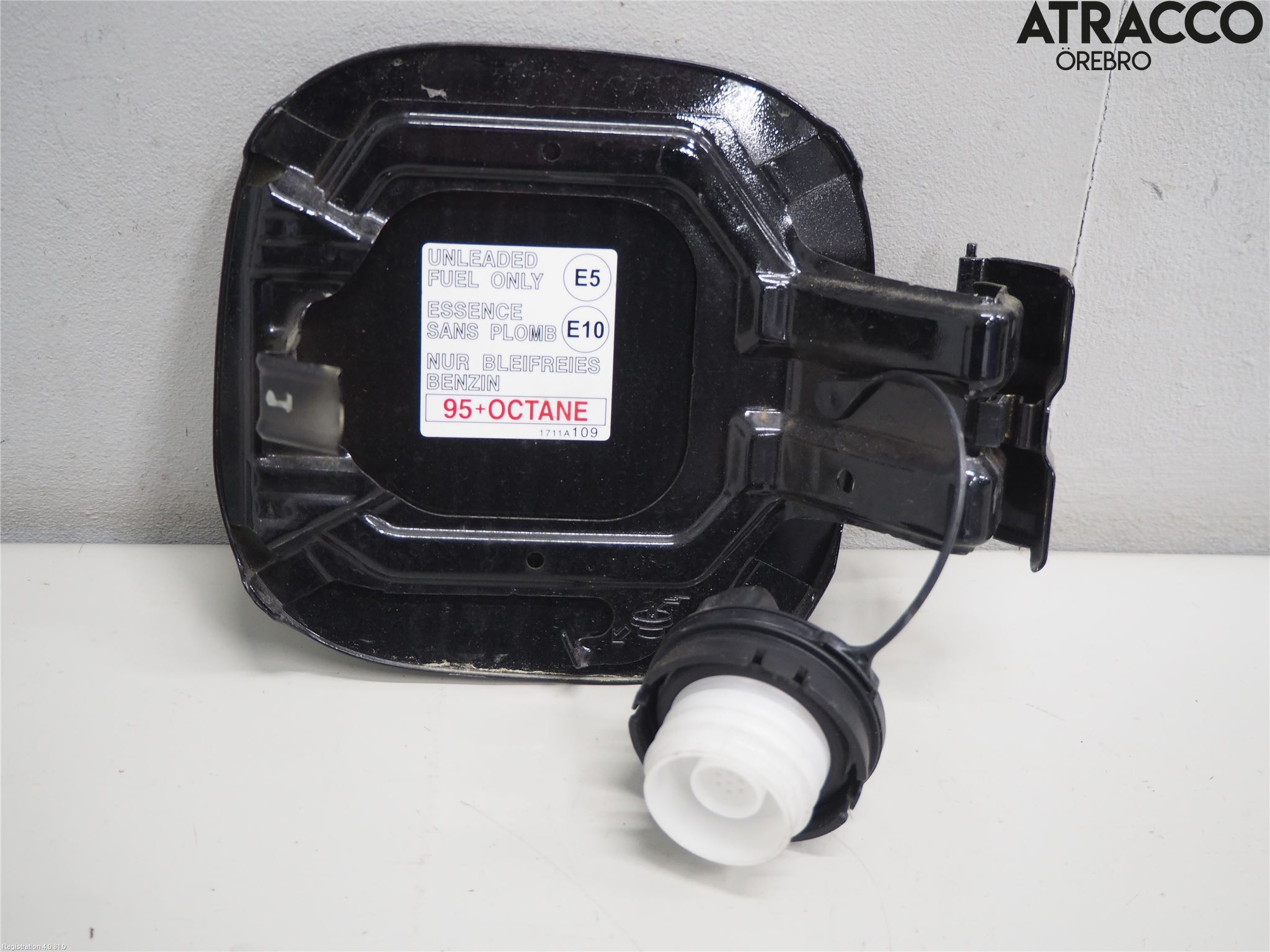 Mitsubishi OUTLANDER 13-21 Tanklucka