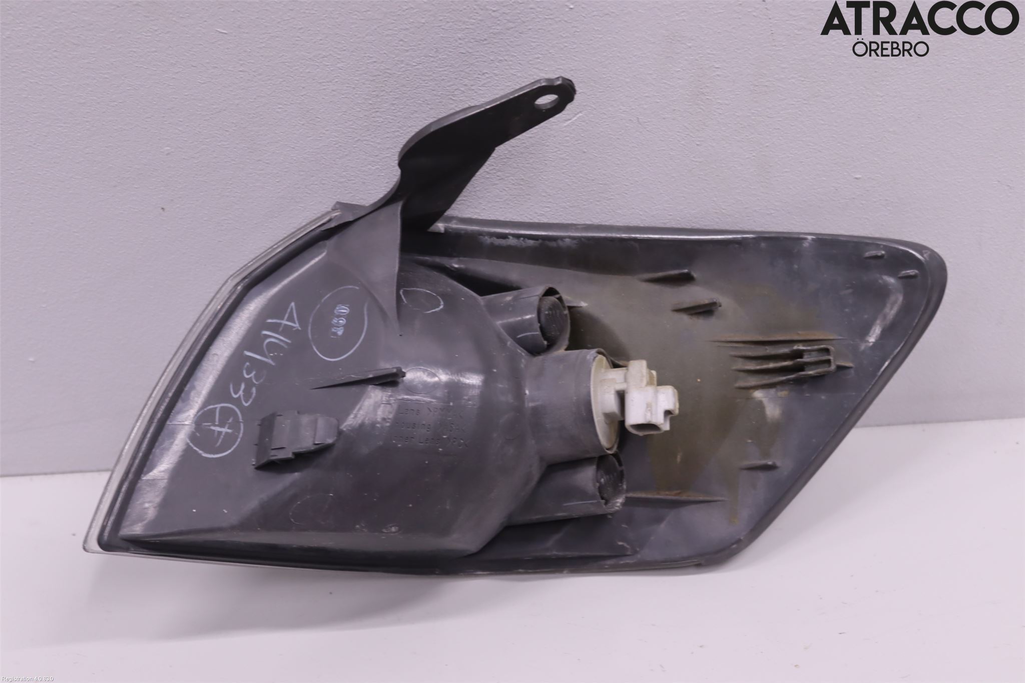 Toyota CAMRY    01-06 Blinkers Fram Höger