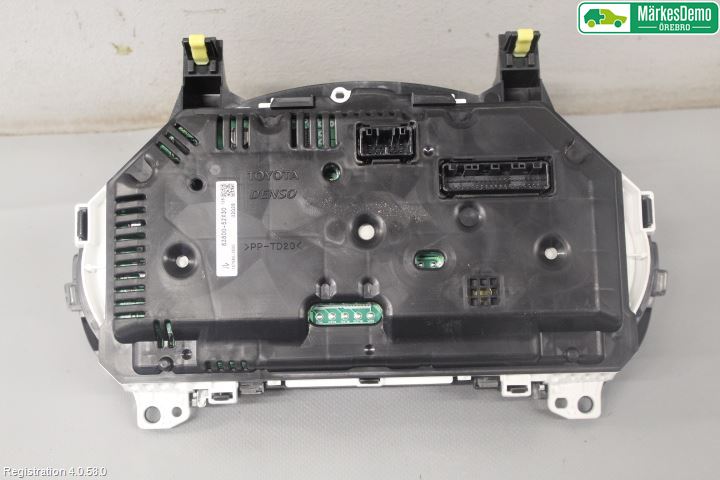 Toyota VERSO-S 11-16 Instrument Komb