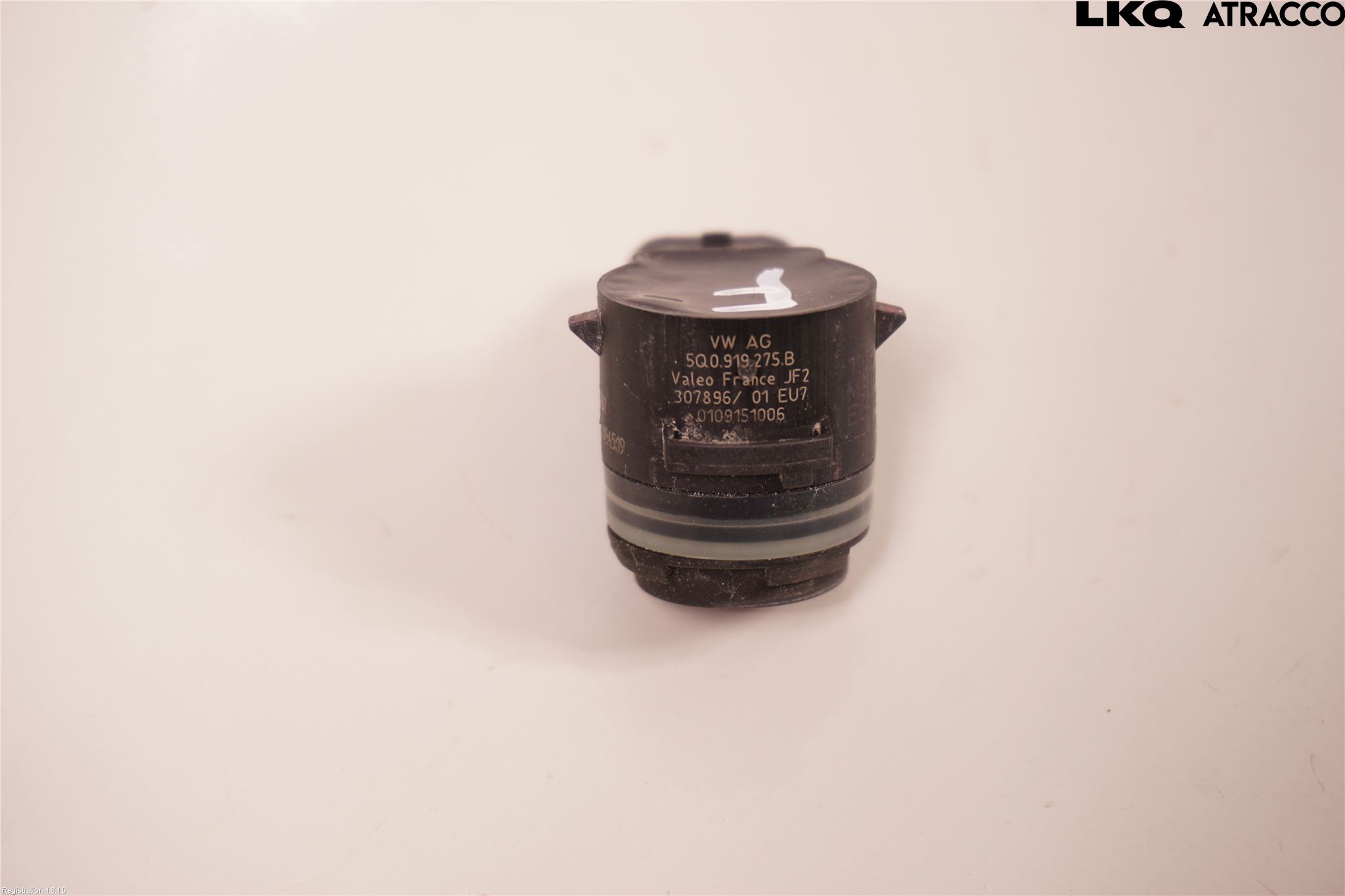 Volkswagen VW PASSAT 15-19 Parkeringshjälp Frontsensor