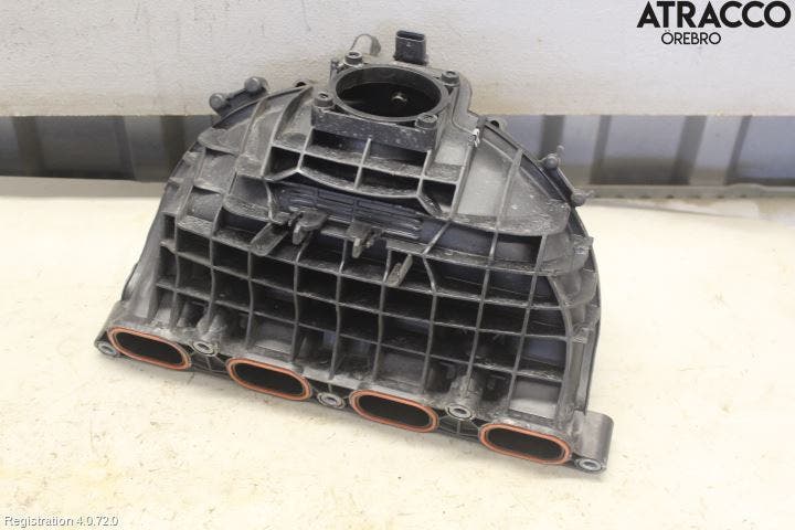 BMW 4 F32/F33/F82/F83 13-20 Grenrör Insug