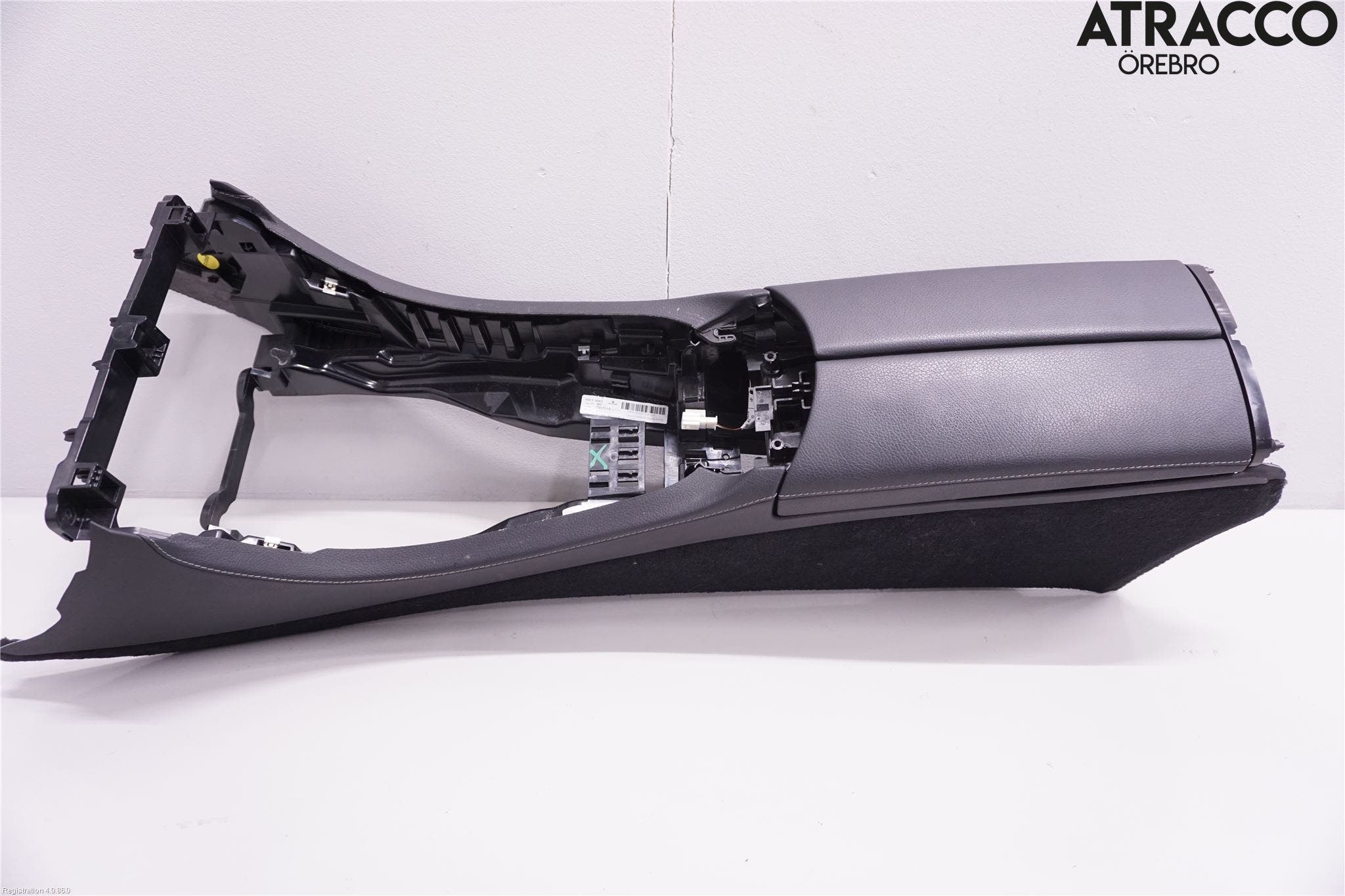 Mercedes-Benz MB E-KLASS (W213) 16-23 Instrumentkonsoll Golv