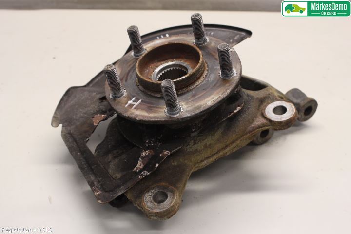 Mazda 3 III 14-19 Styrspindel Lagerhus Hö