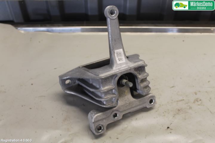 Kia STONIC 18->> Motorfäste