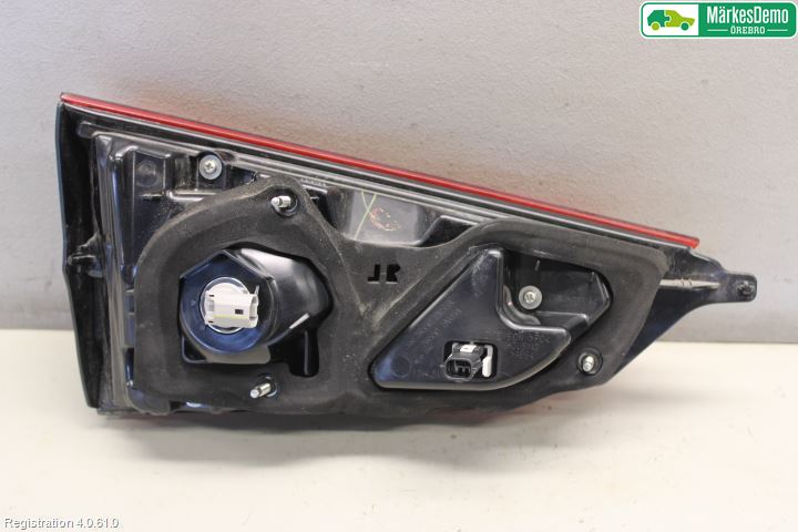 Nissan QASHQAI 17-21 Bakljus Lucka Hö
