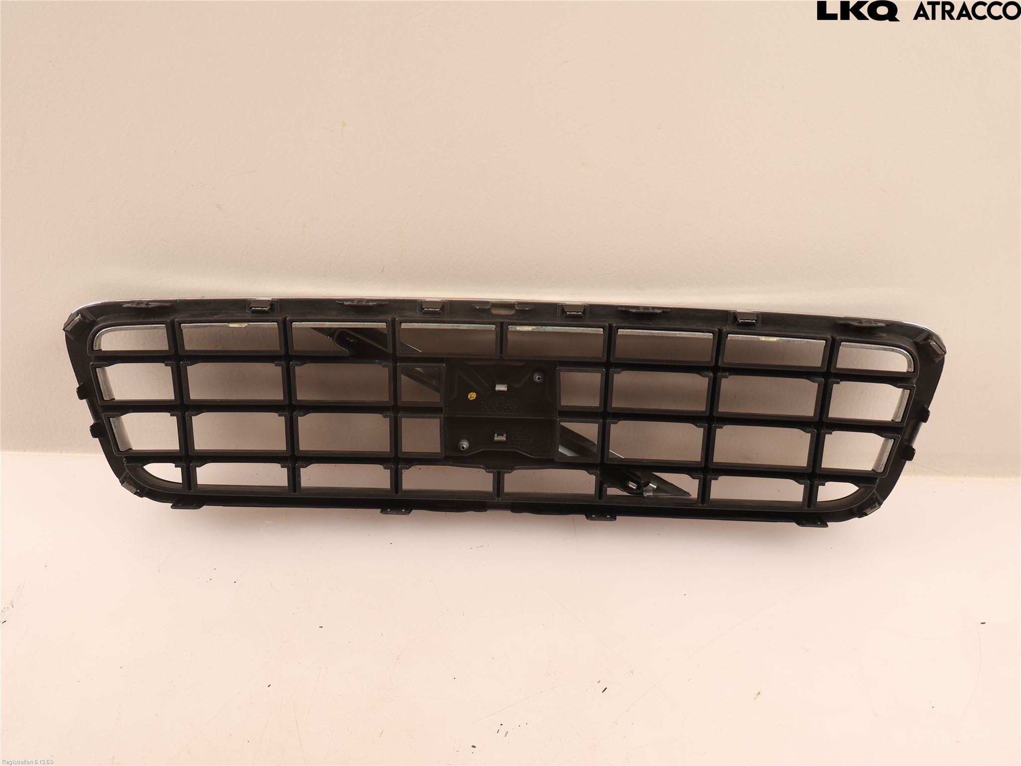 Volvo S60 05-10 Grill Komp