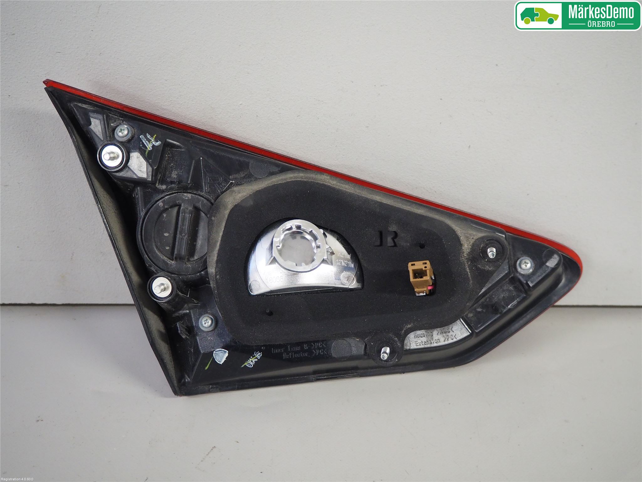 Nissan PULSAR Bakljus Lucka Hö