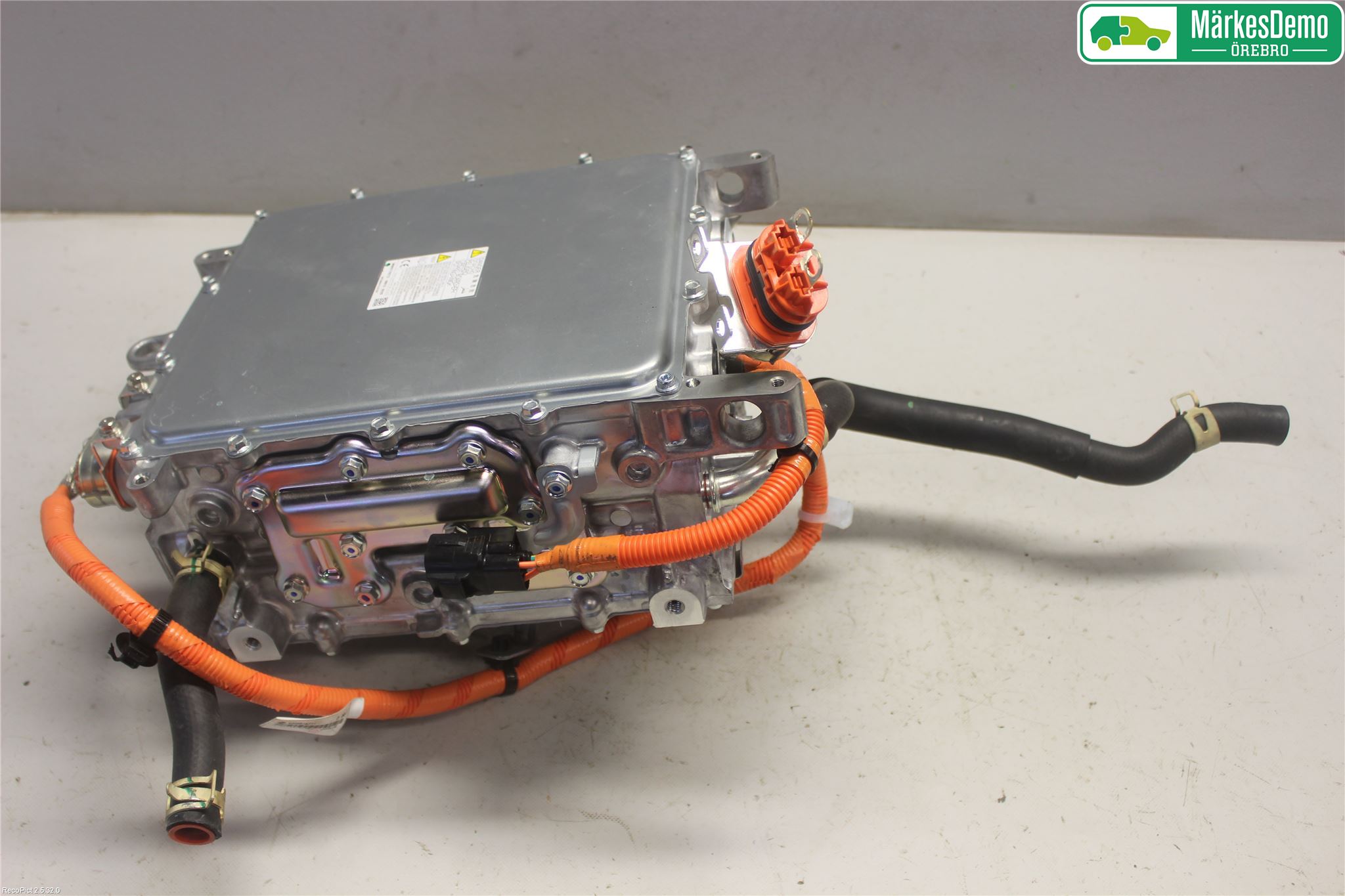 Mitsubishi OUTLANDER 13-21 Hybridconverter