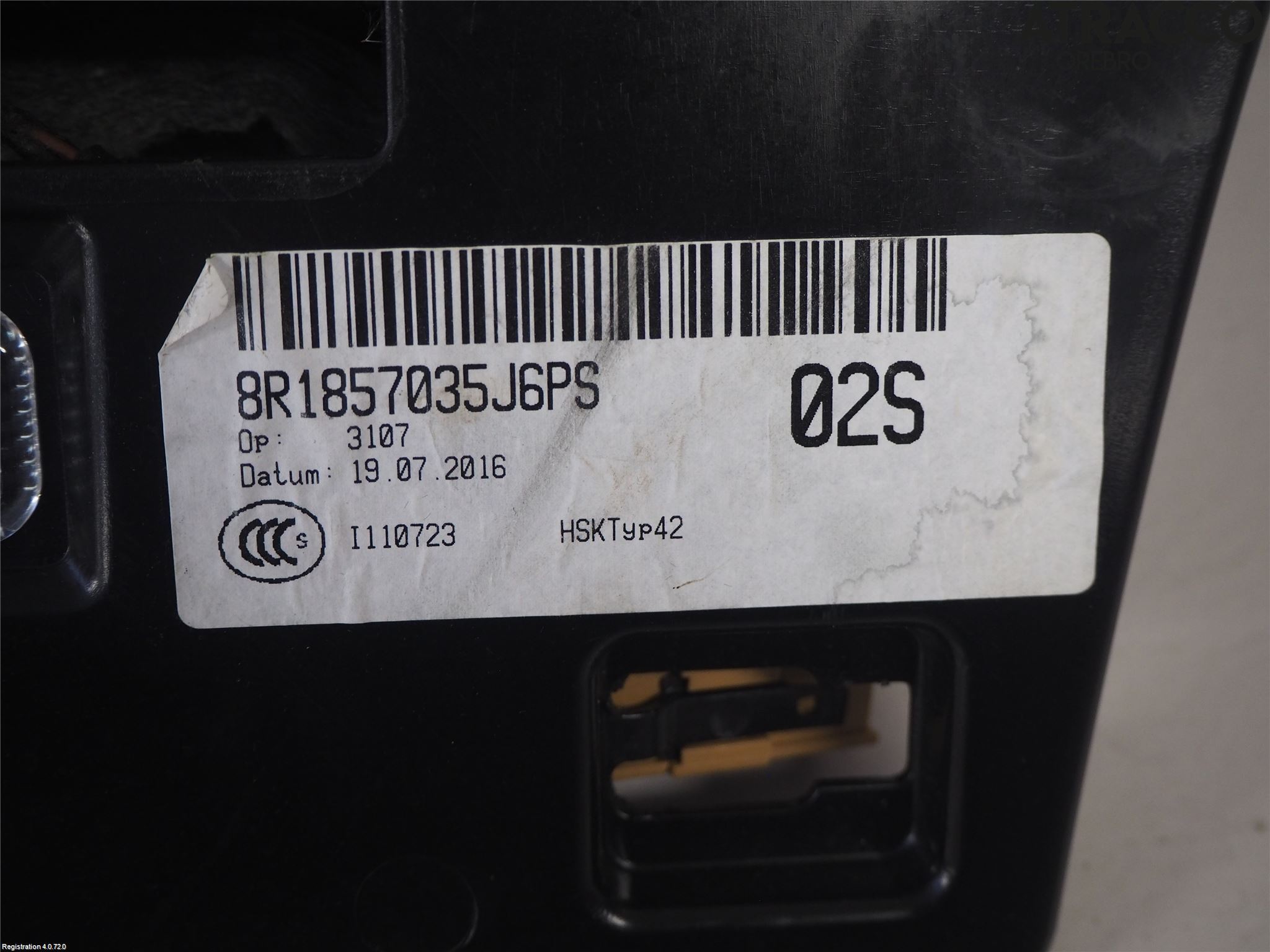 Audi Q5 09-16 Handskfack