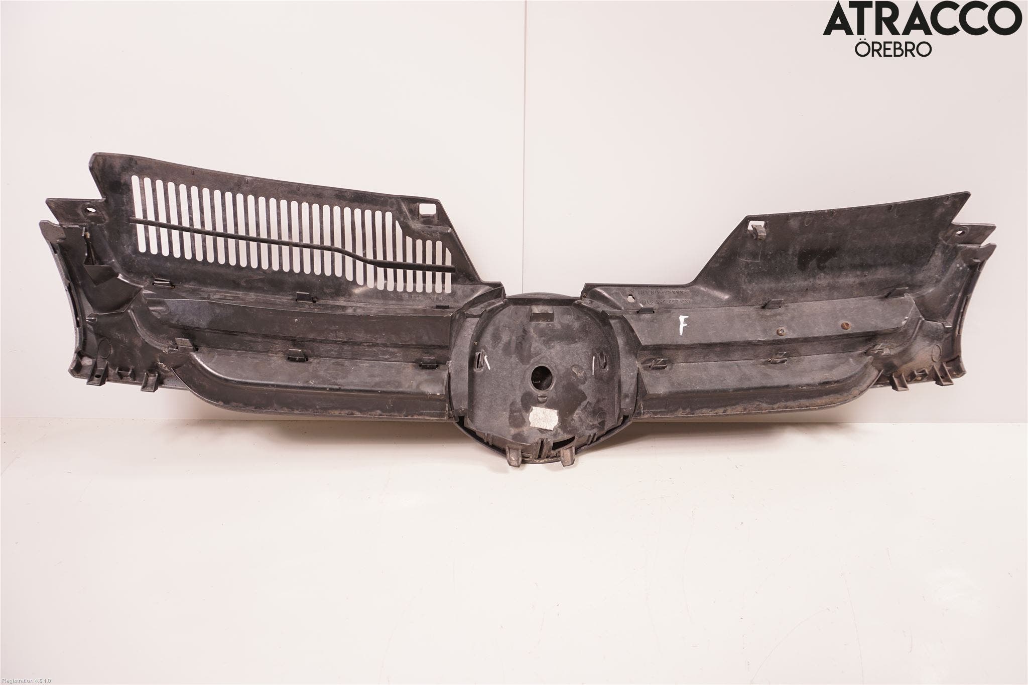 Volkswagen VW GOLF V 04-09 Grill Komp