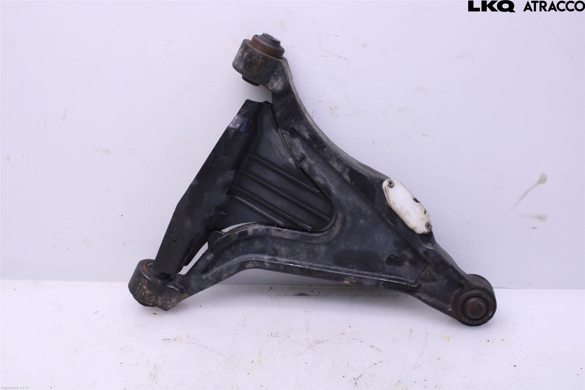 Volvo S70/V70/XC  97-00 Bärarm Fram Undre Hö