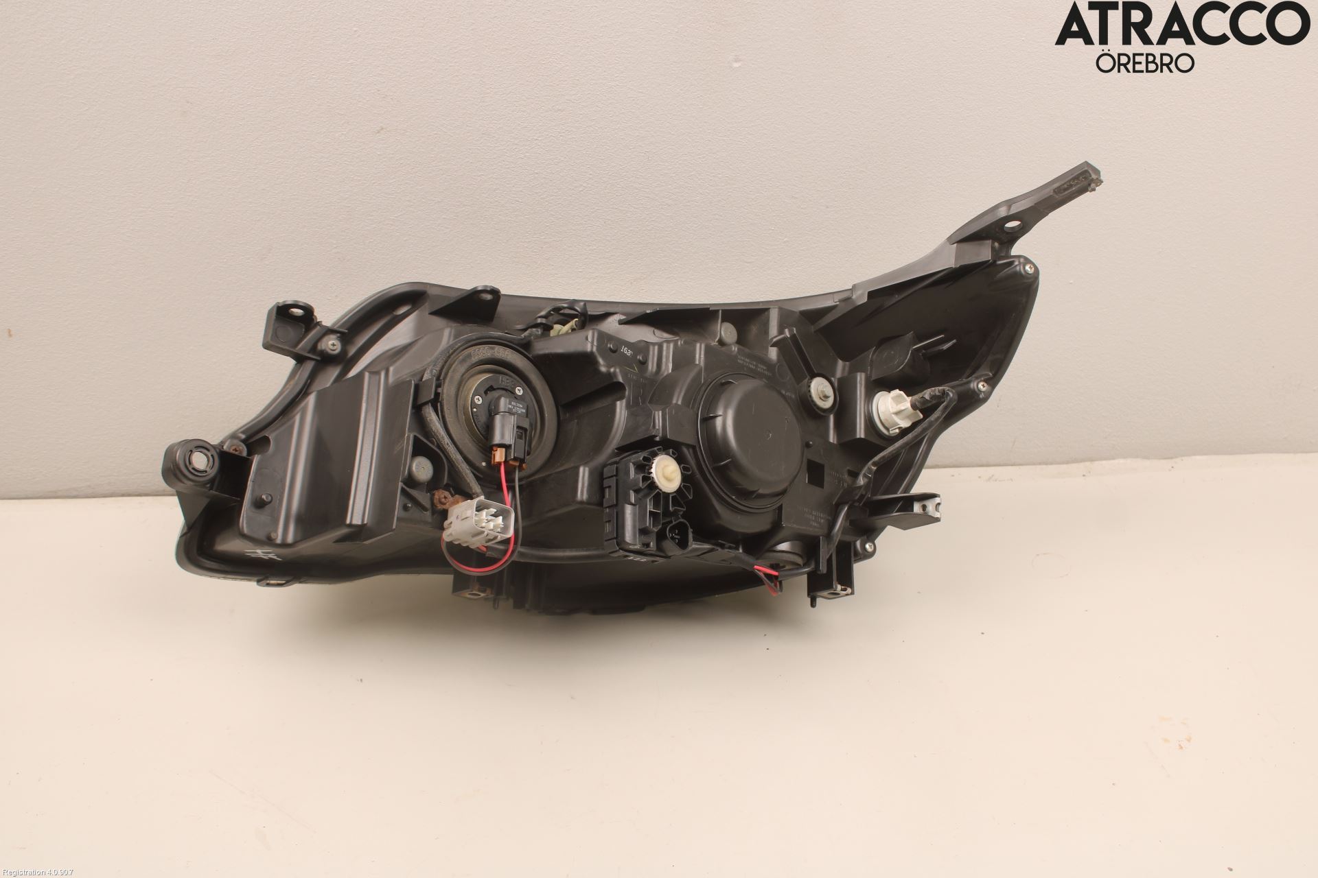 Subaru FORESTER SH  08-13 Strålkastare Höger