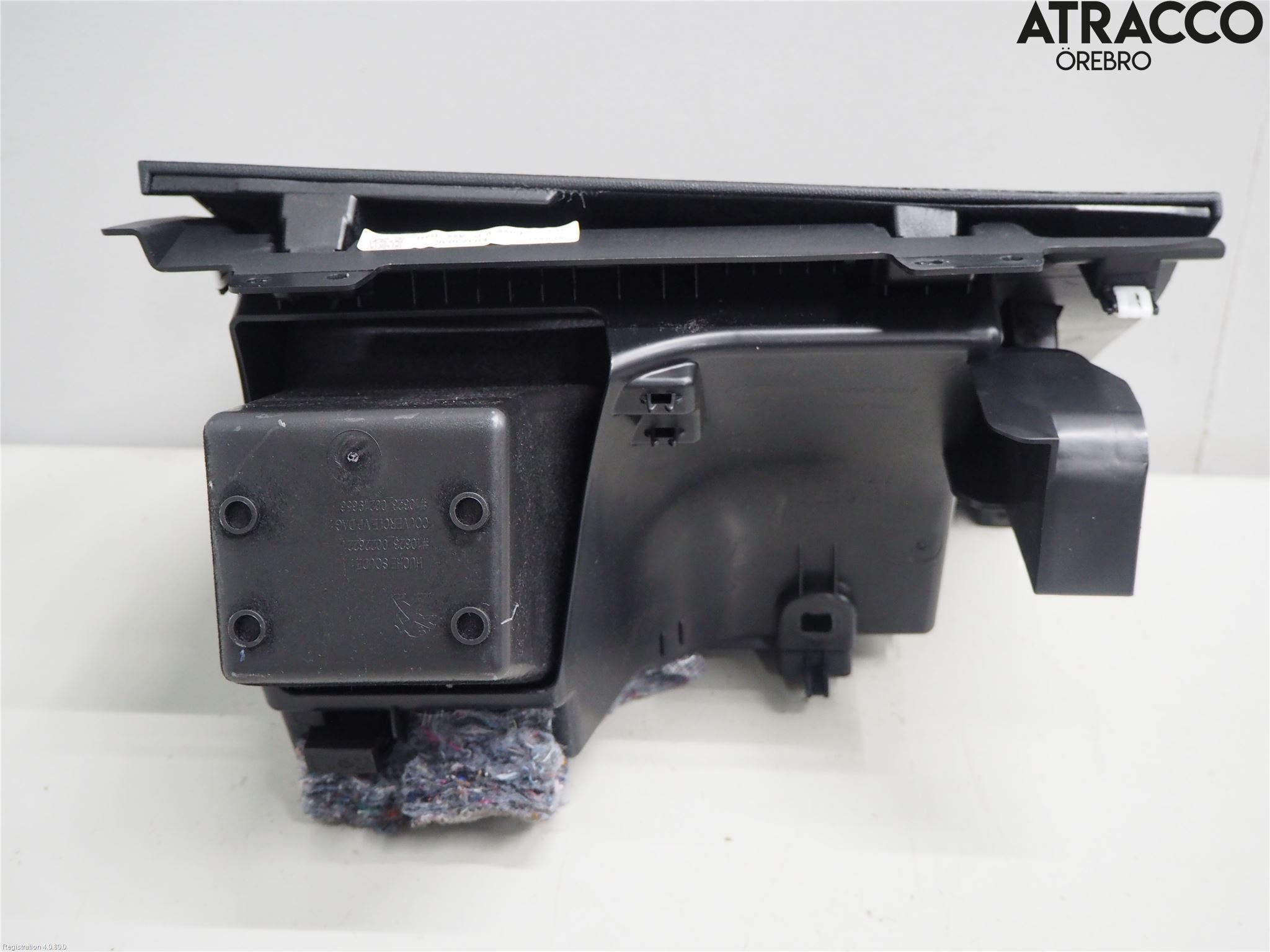 Peugeot 3008 17-24 Handskfack