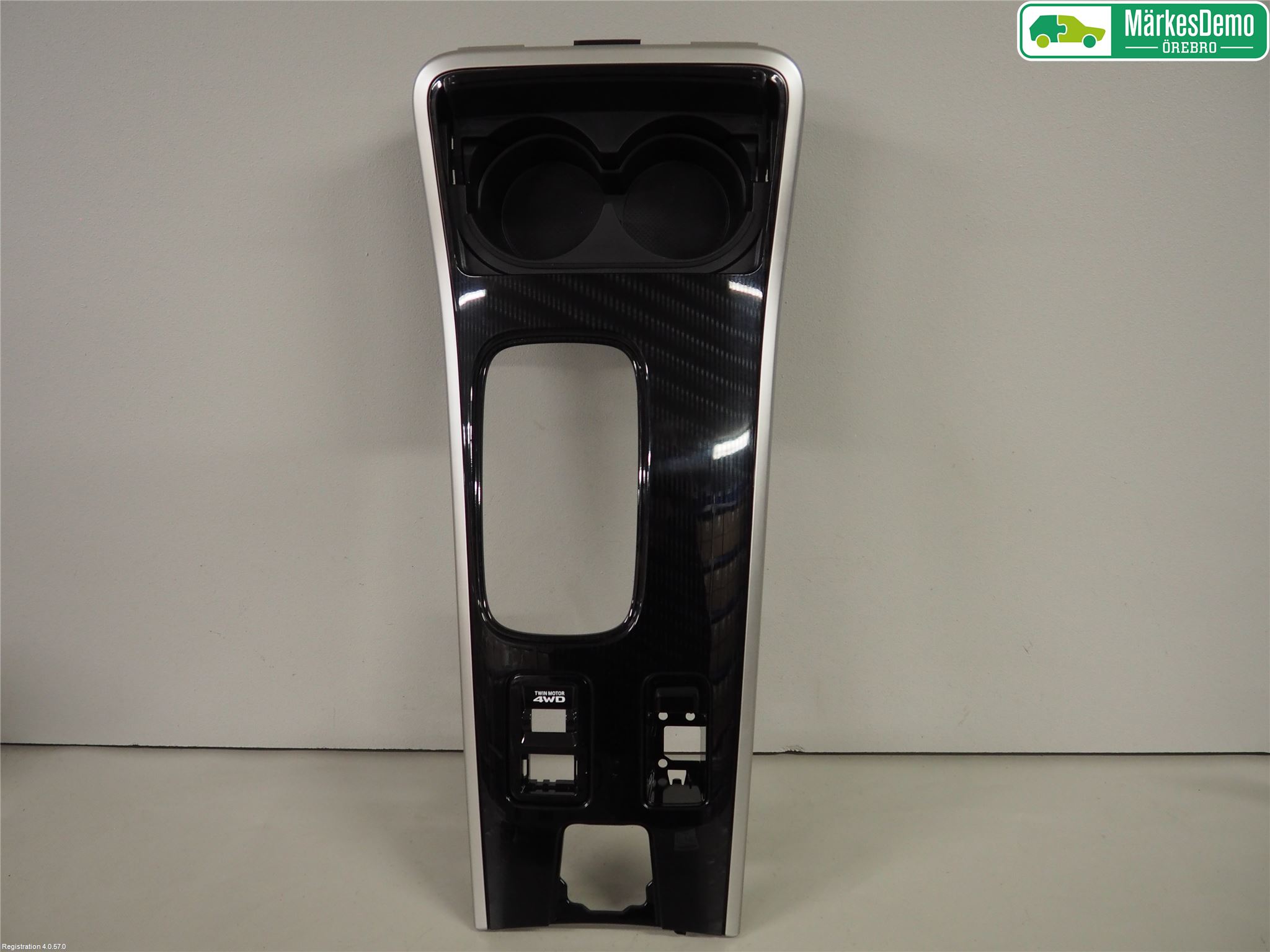 Mitsubishi OUTLANDER 13-21 Instrumentkonsoll Golv