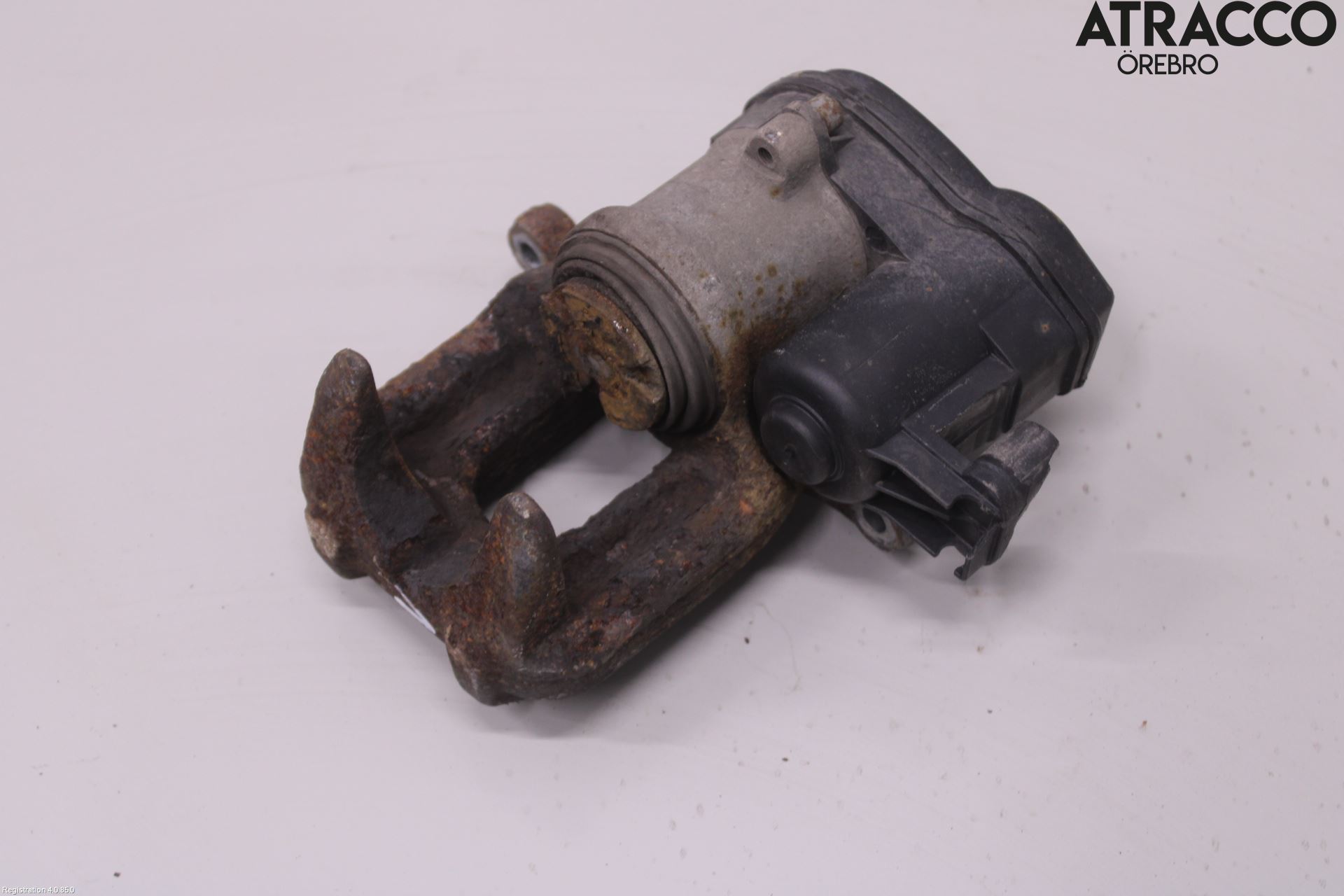 BMW 5 F10/F11/F18 09-17 Bromsok Bak Vänster