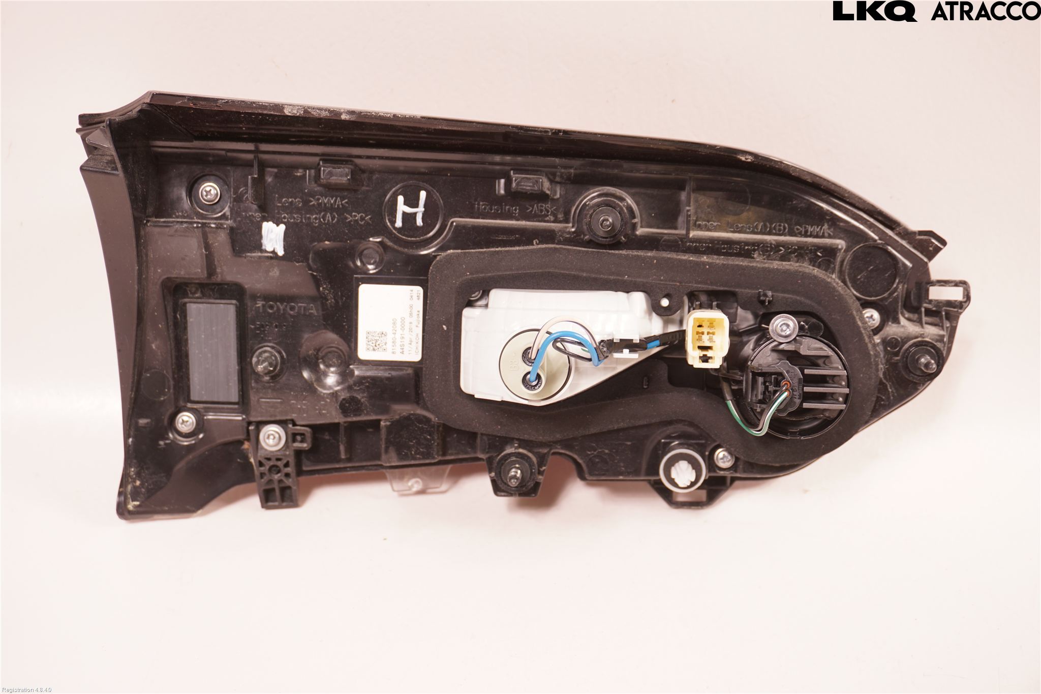 Toyota RAV4 19- Bakljus Lucka Hö