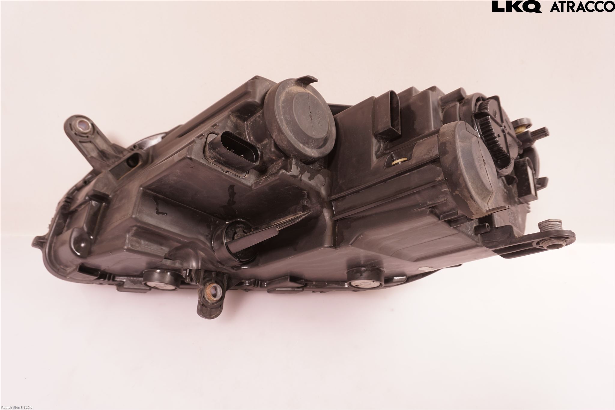 Volkswagen VW PASSAT 11-14 Strålkastare Höger