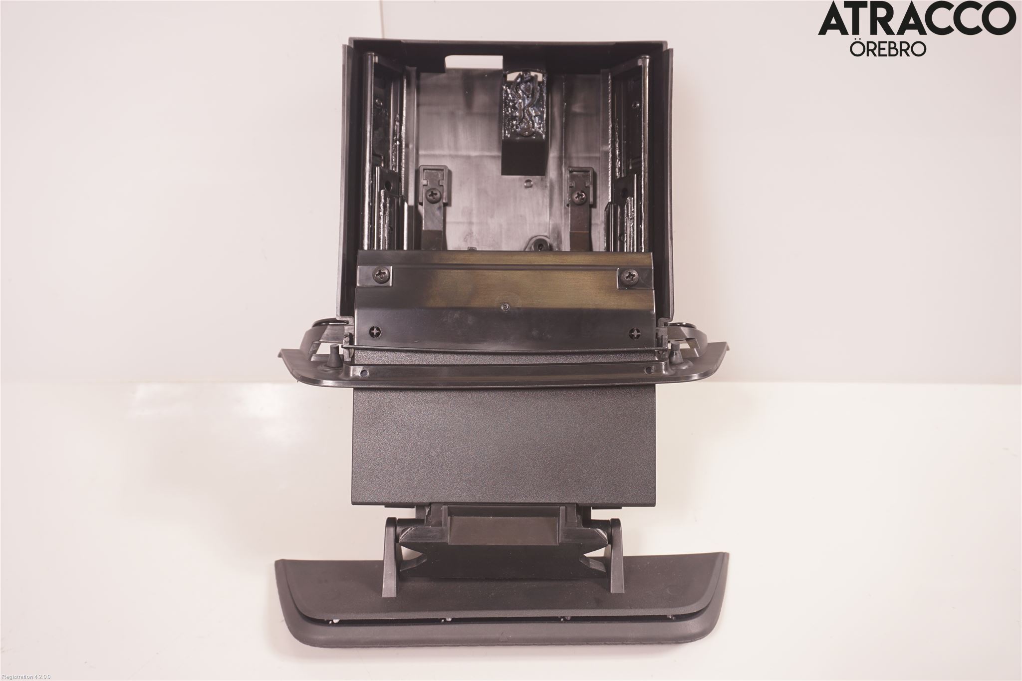 Citroen C4/E-C4 C4X/E-C4X III 21- Handskfack