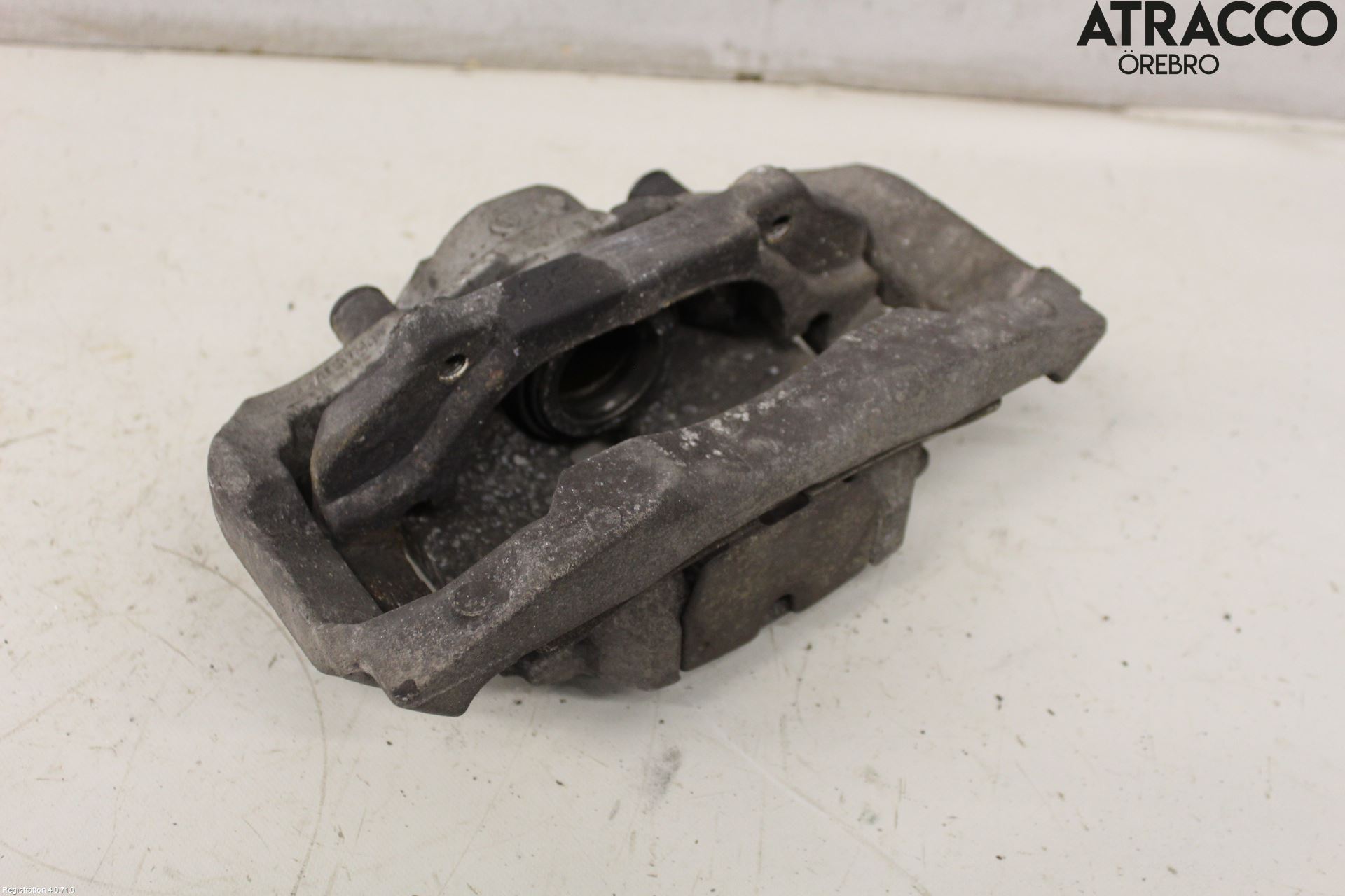 BMW 5 F10/F11/F18 09-17 Bromsok Fram Höger