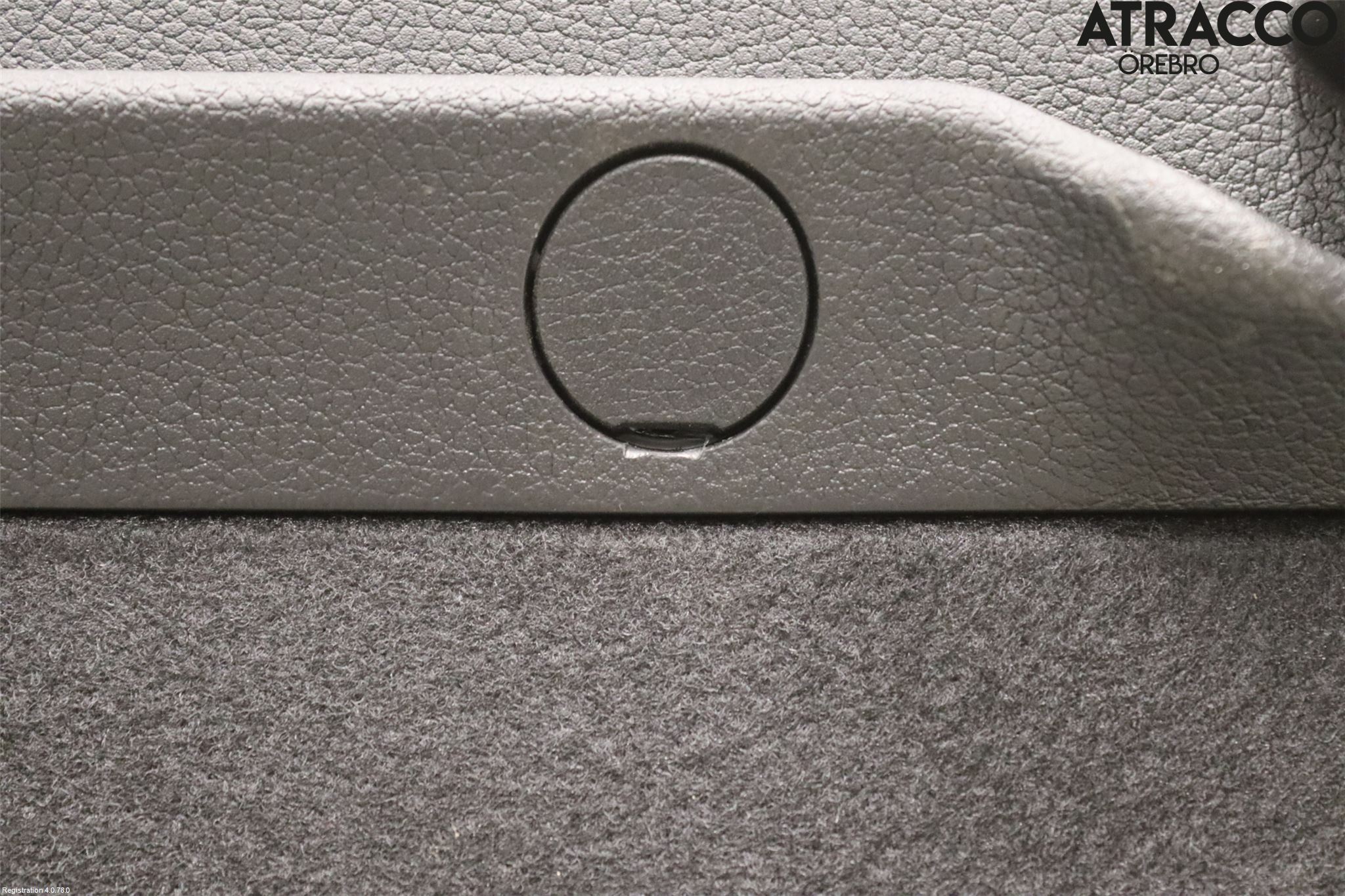 Kia STINGER 18- Inredning Sidoklädsel