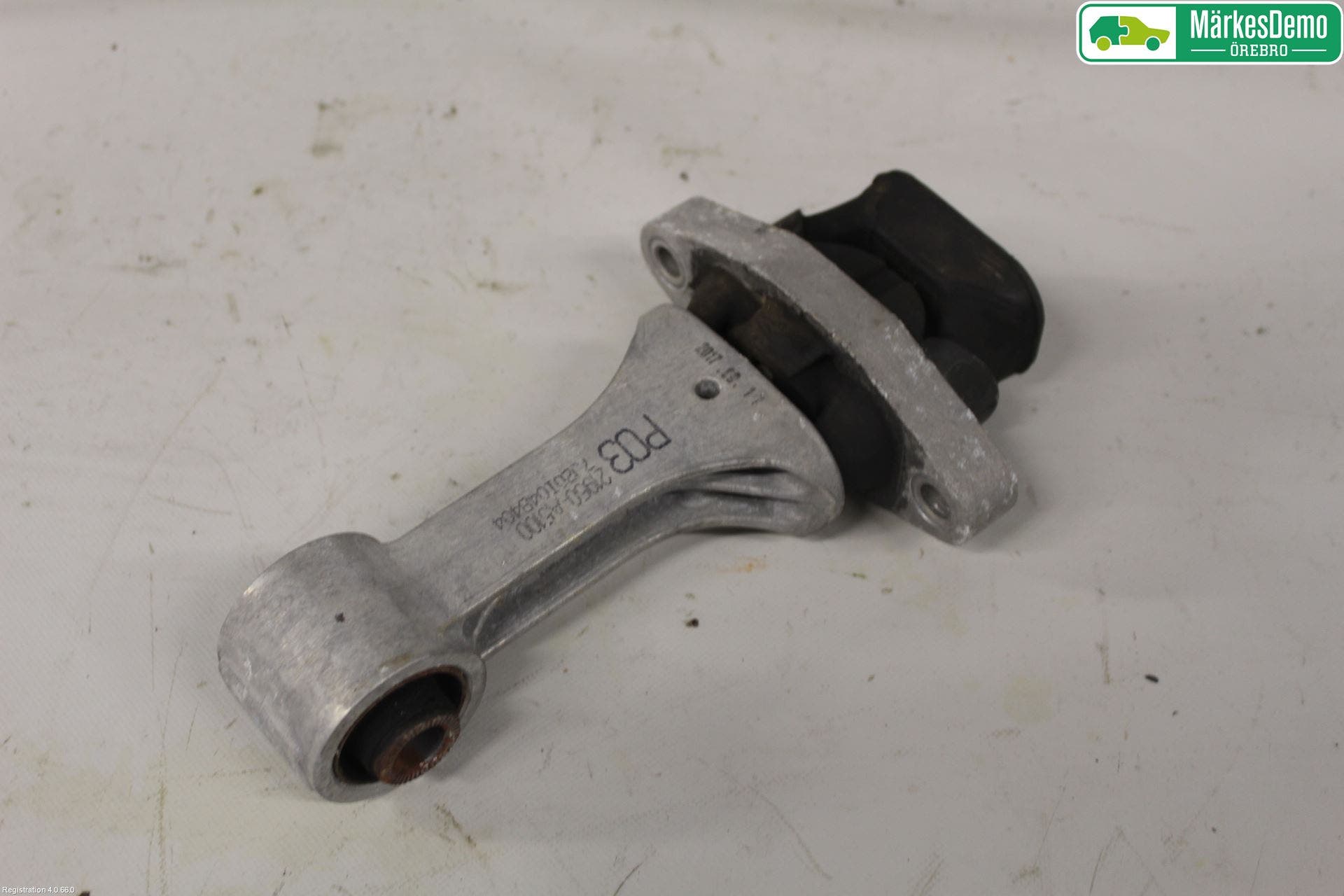 Kia CEED 12-18 Motorfäste