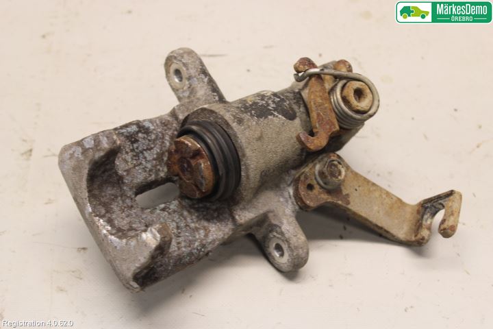 Suzuki VITARA 15- Bromsok Bak Vänster