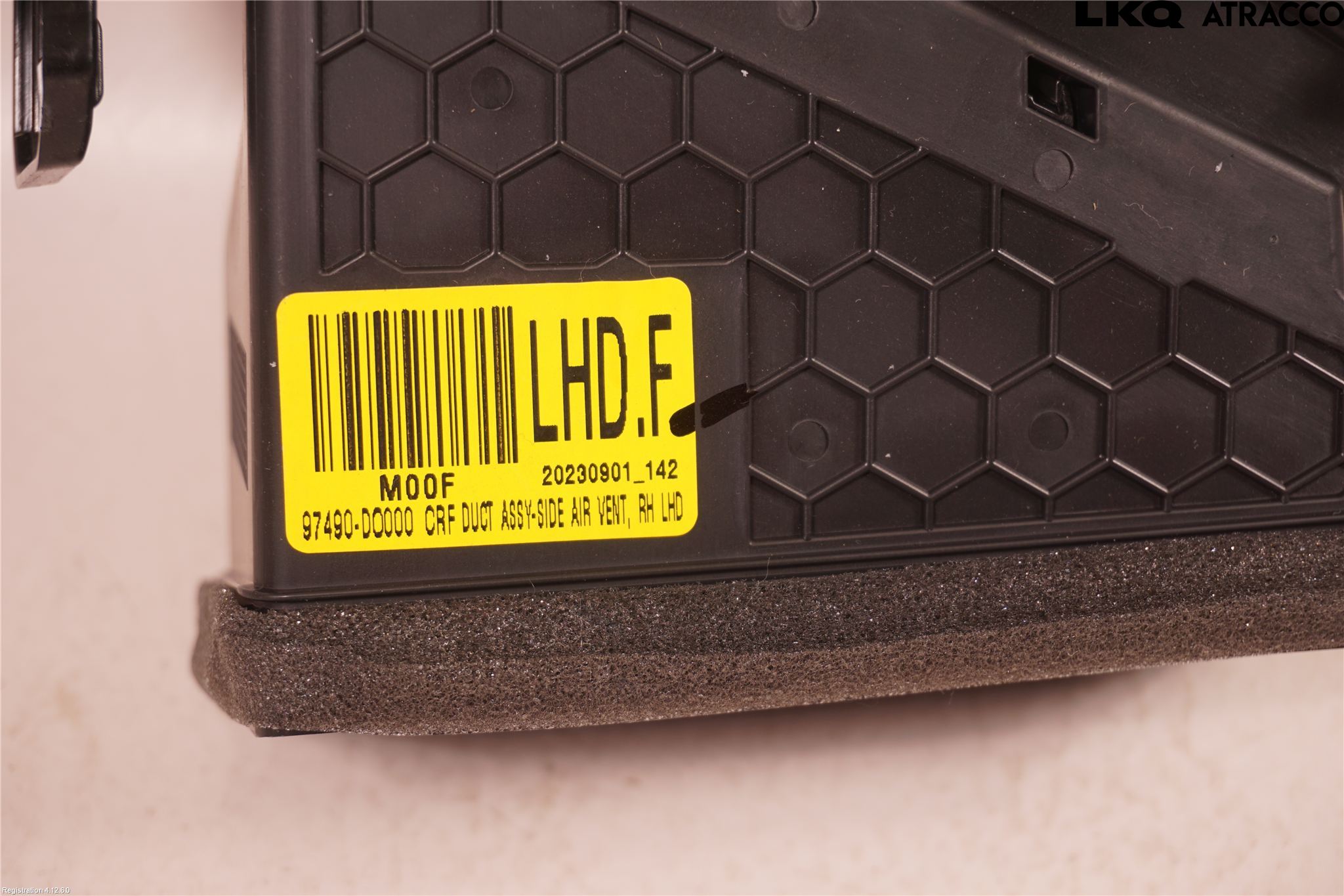 Kia EV9 24- Defrosterkanal-Munstycke