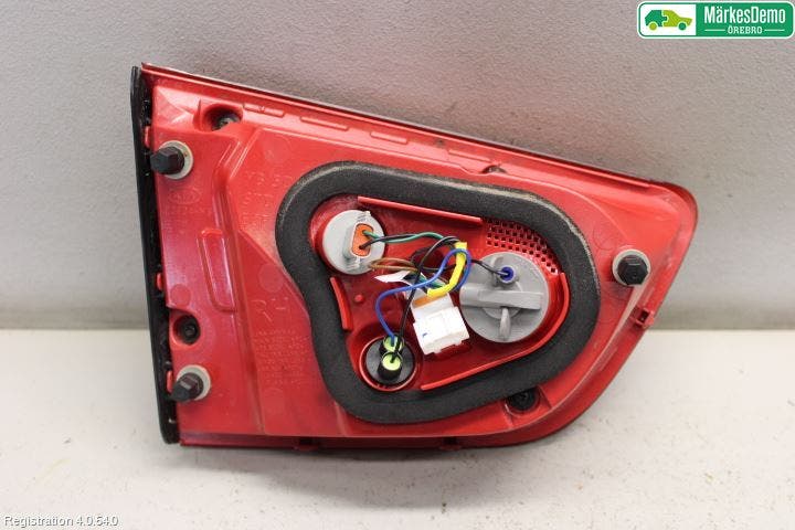 Kia RIO 17- Bakljus Lucka Hö