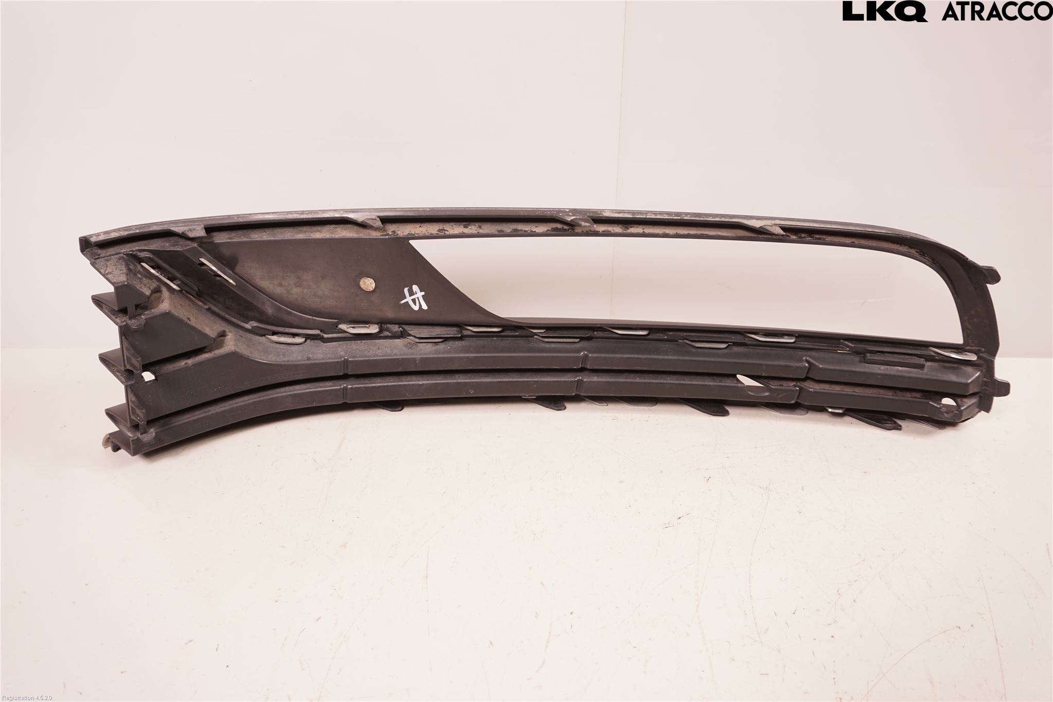 Volkswagen VW PASSAT 11-14 Dimljussarg Fram