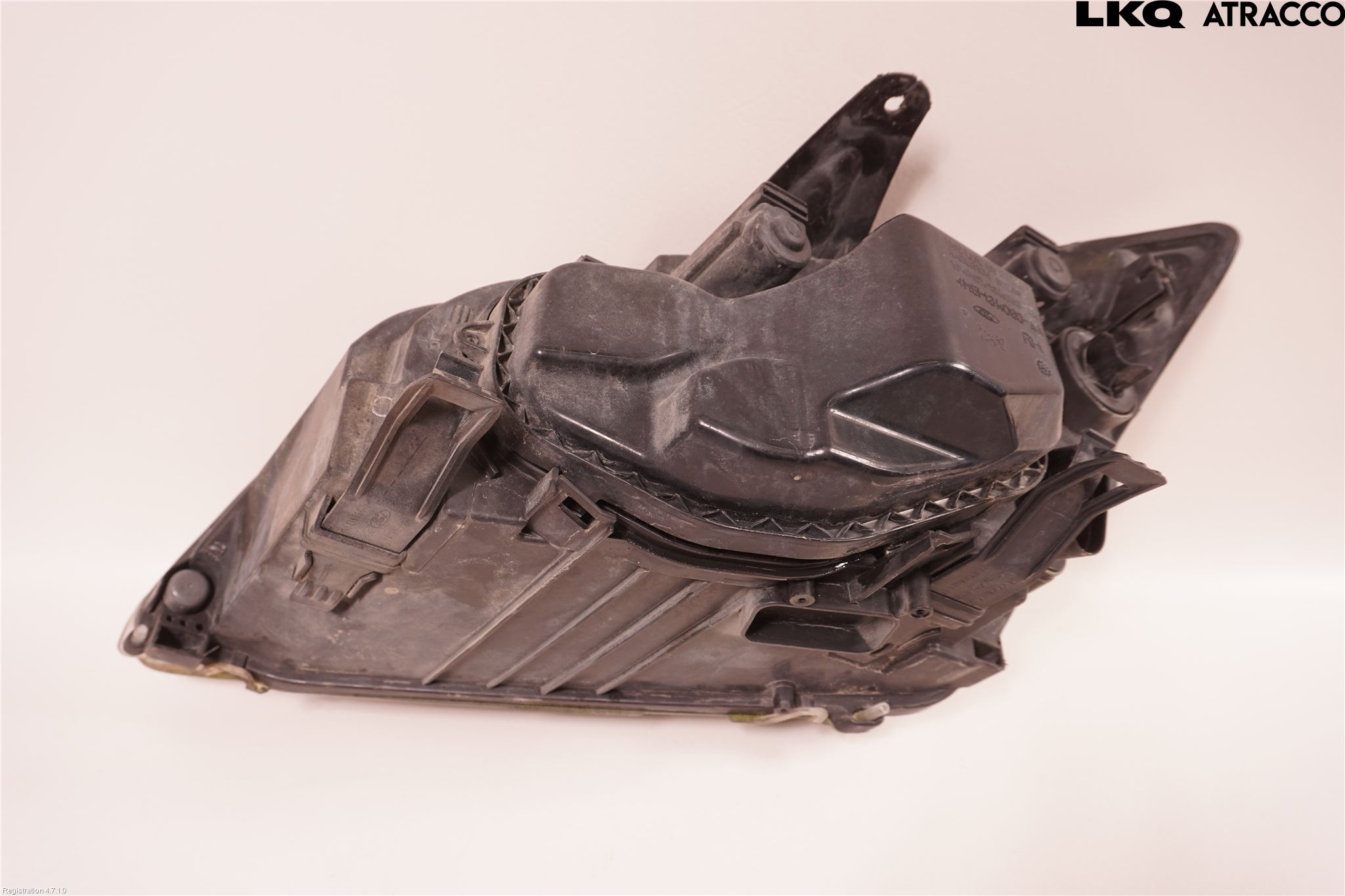 Ford FOCUS     04-07 Strålkastare Höger