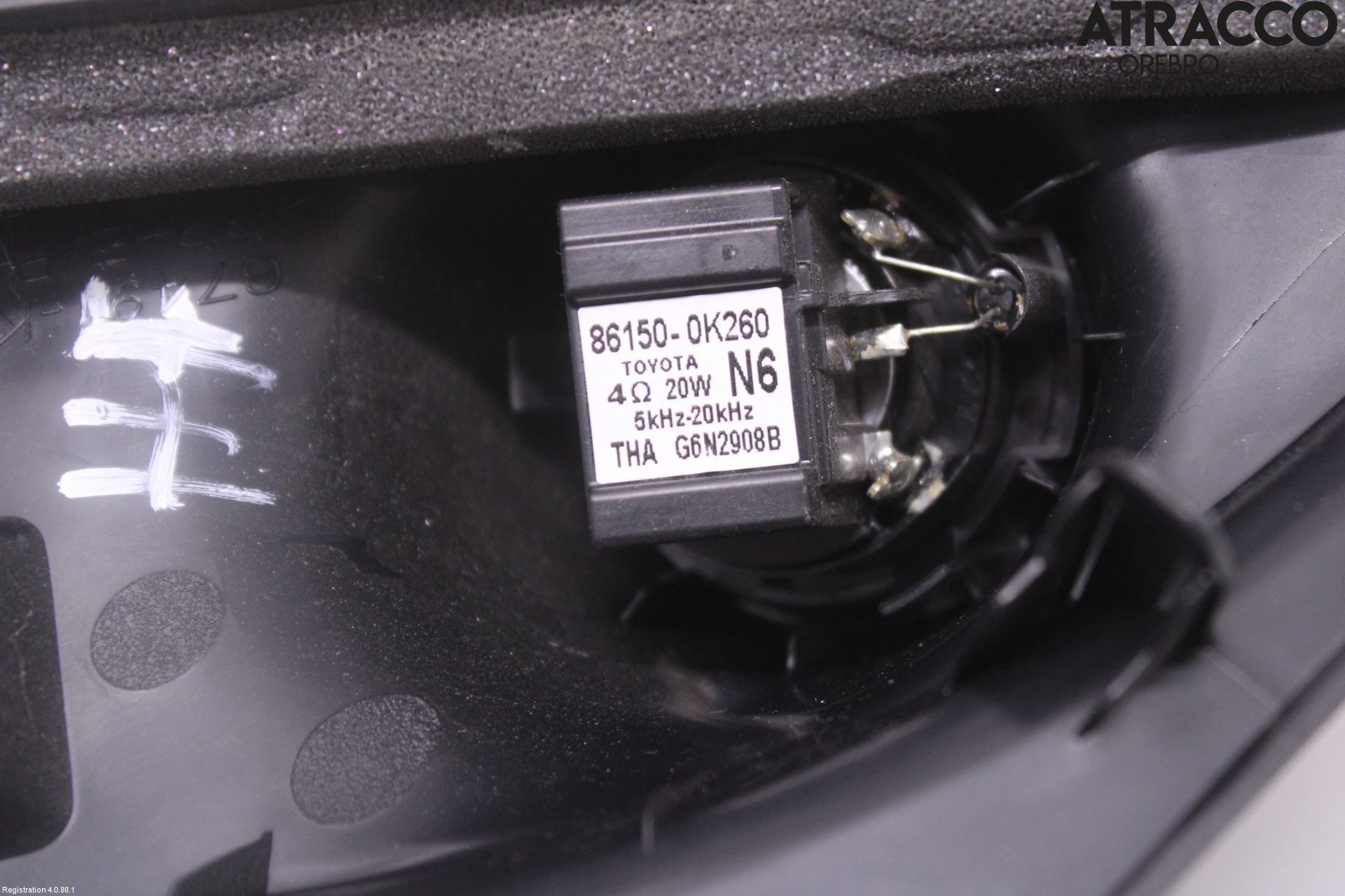 Toyota HILUX 16- Högtalare