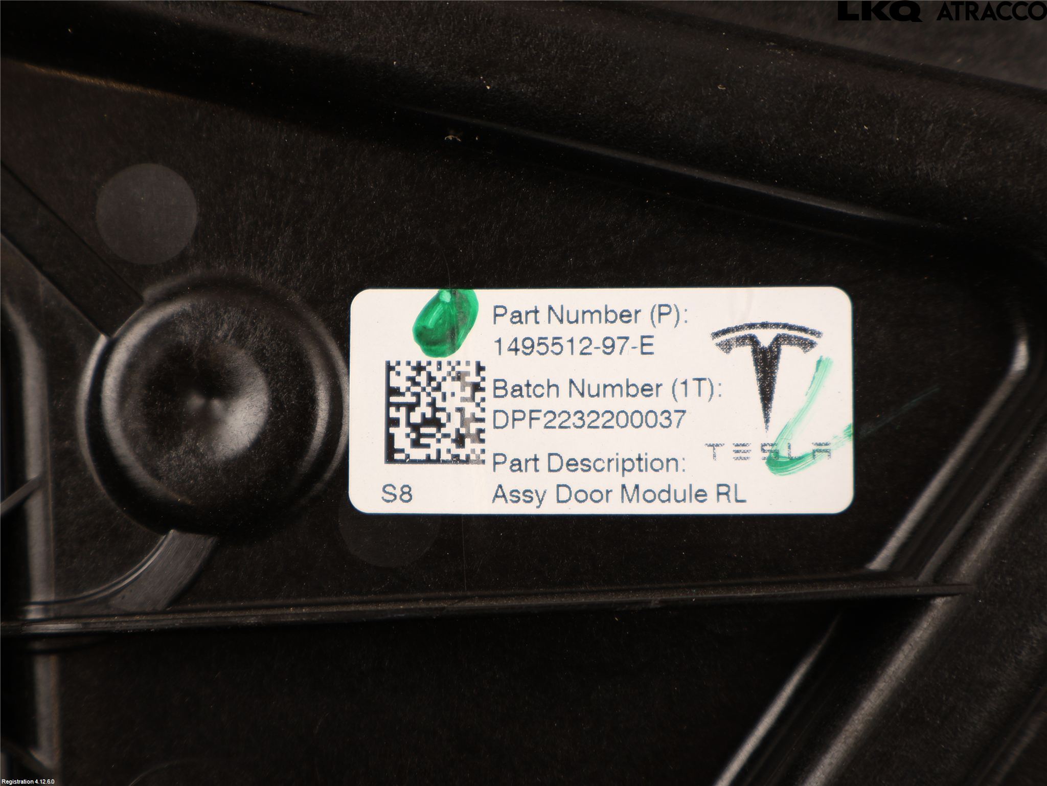 Tesla MODEL Y 21- Fönsterhissmekanism