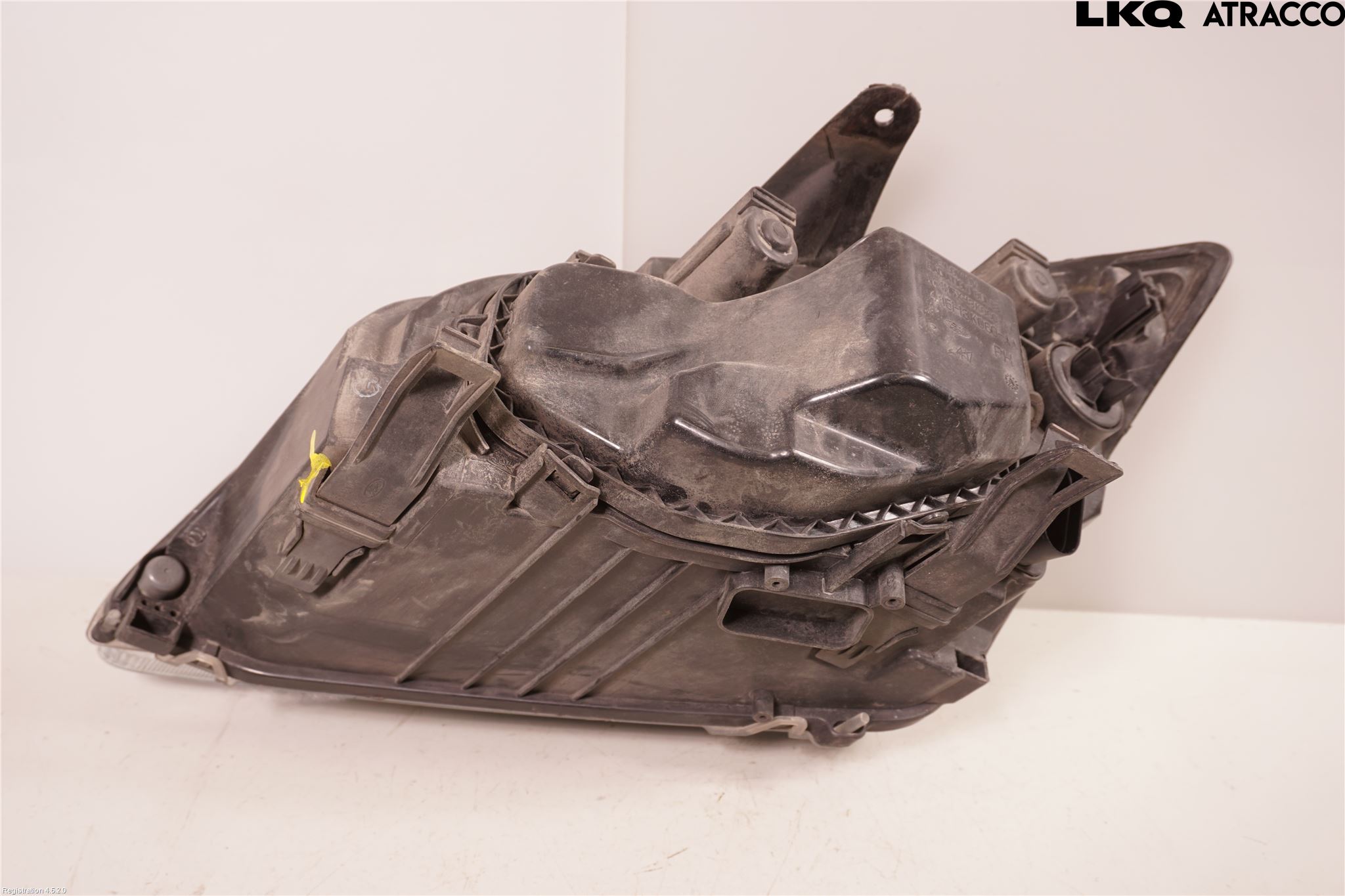 Ford FOCUS     04-07 Strålkastare Höger