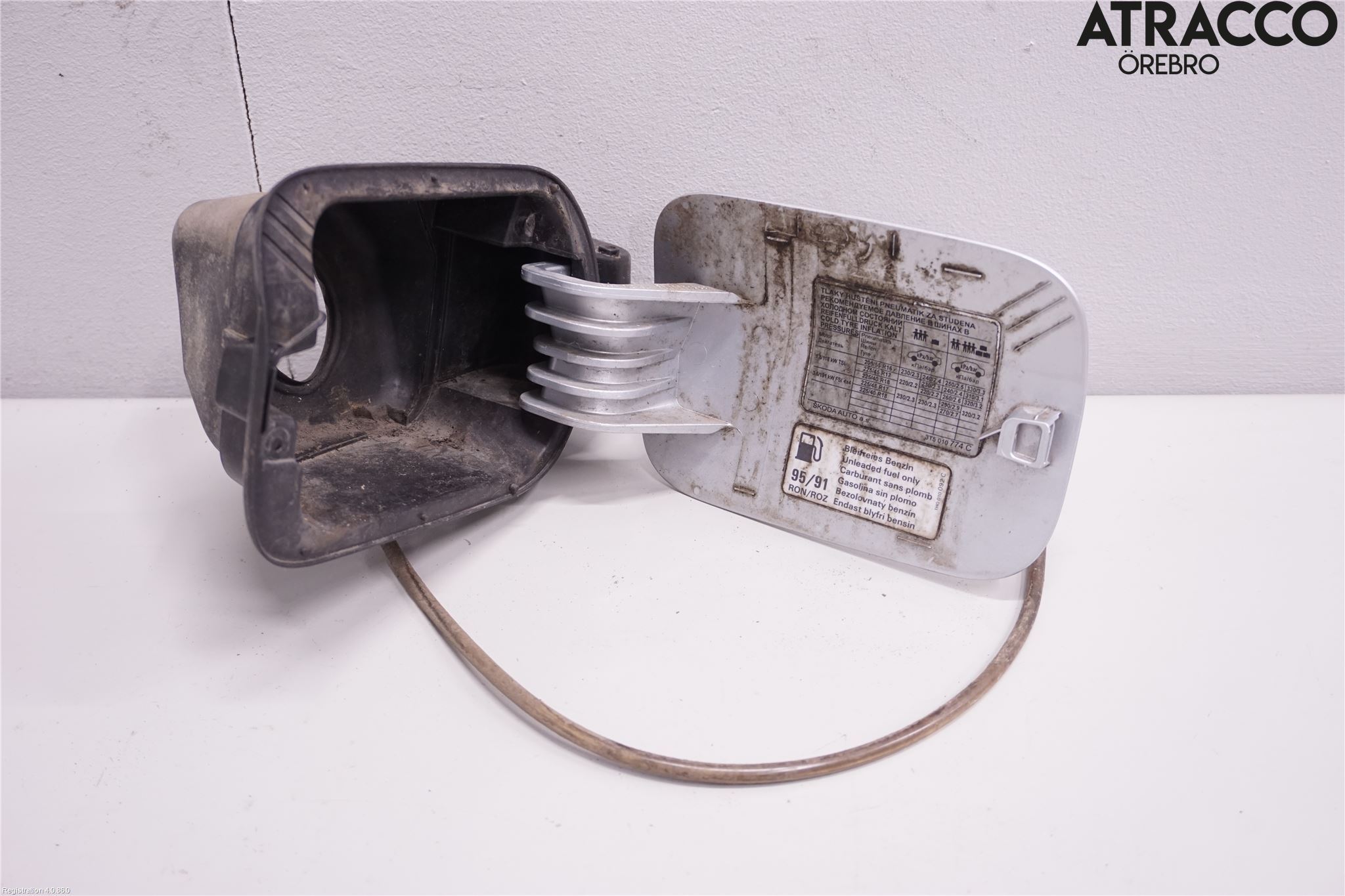 Skoda SUPERB 09-15 Tanklucka