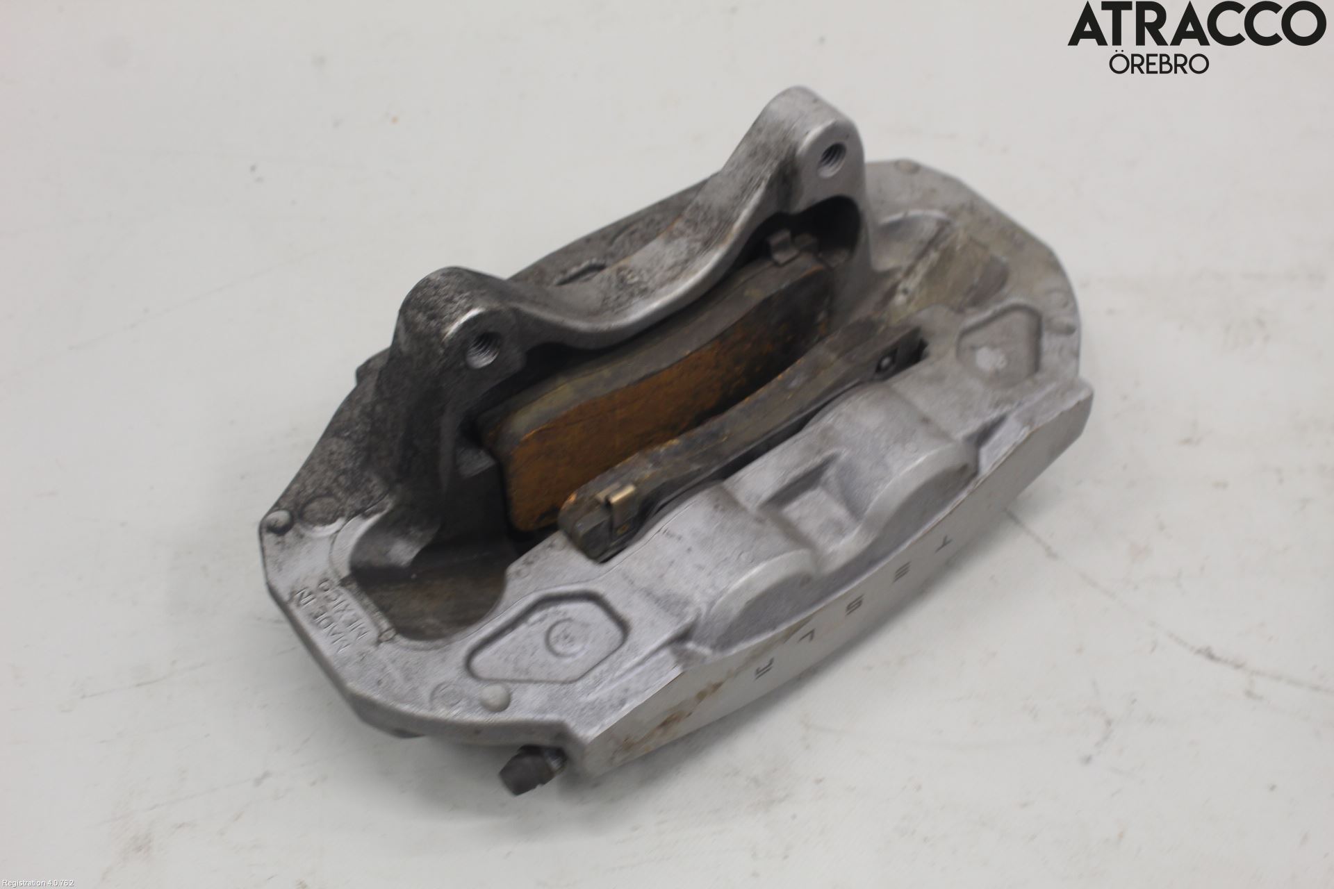 Tesla MODEL 3 17- Bromsok Fram Höger