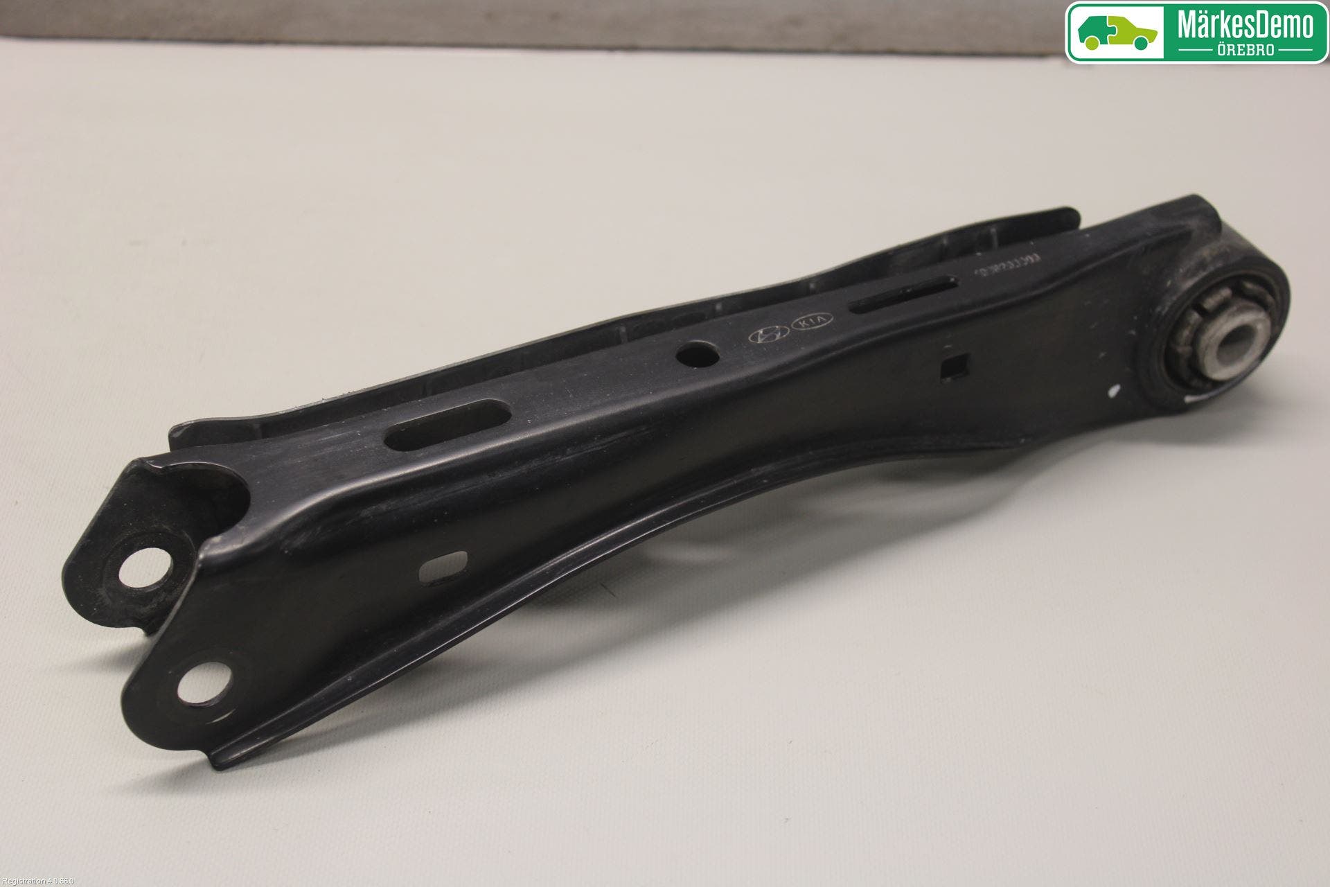 Kia OPTIMA 16-20 Bärarm Bak Höger