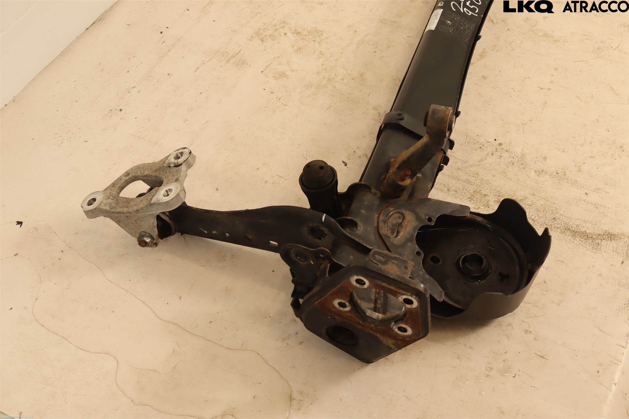 Peugeot 2008/E-2008 20- Bakaxelbalk