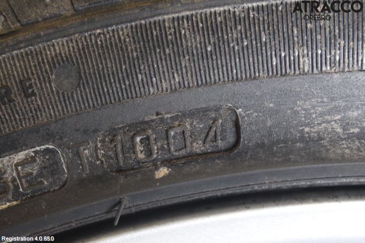 Toyota AVENSIS 03-06 Sommardäck Med Fälg