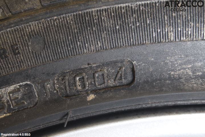 Toyota AVENSIS 03-06 Sommardäck Med Fälg