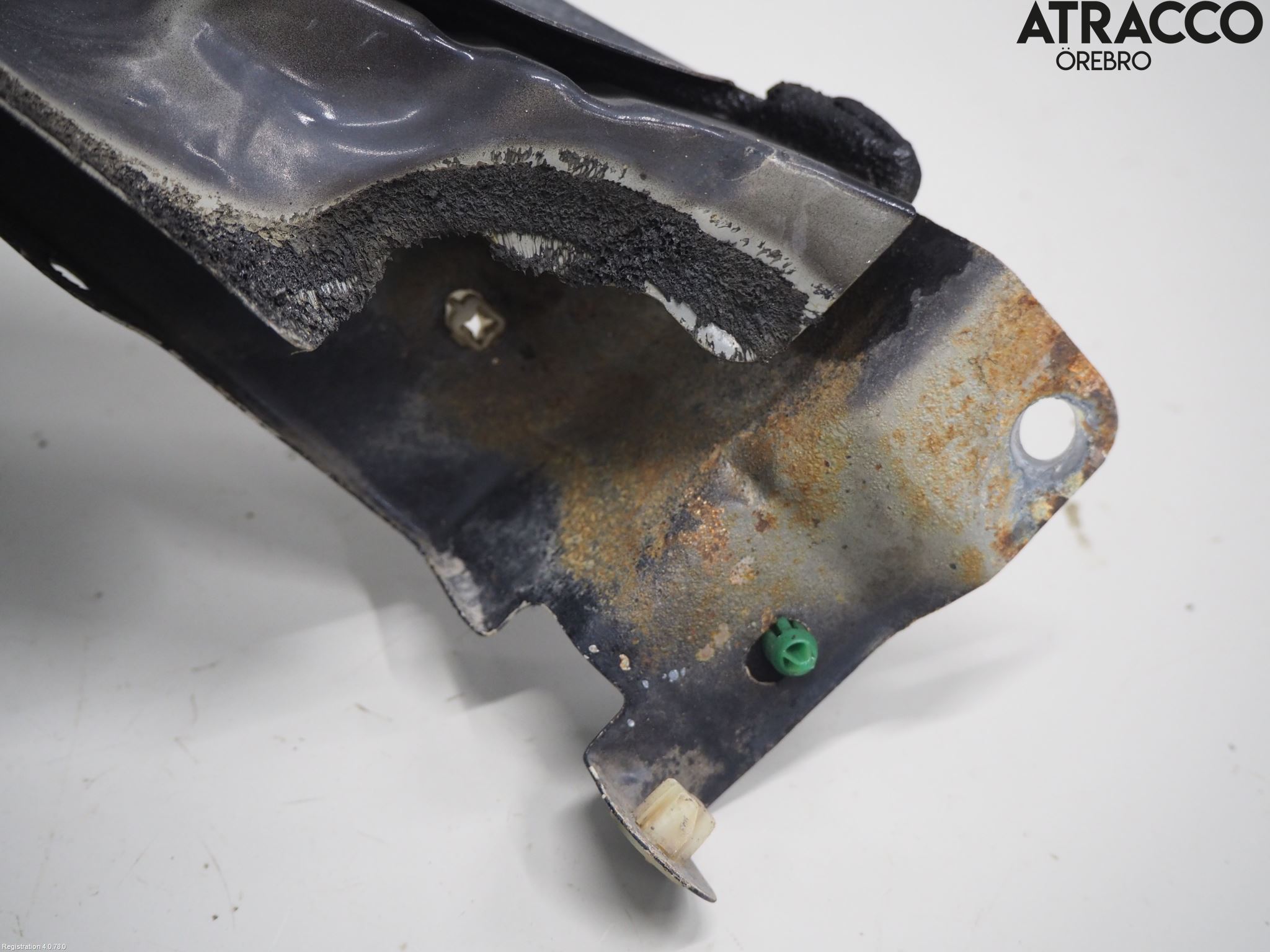 Nissan JUKE 10-14 Skärm Fram Höger