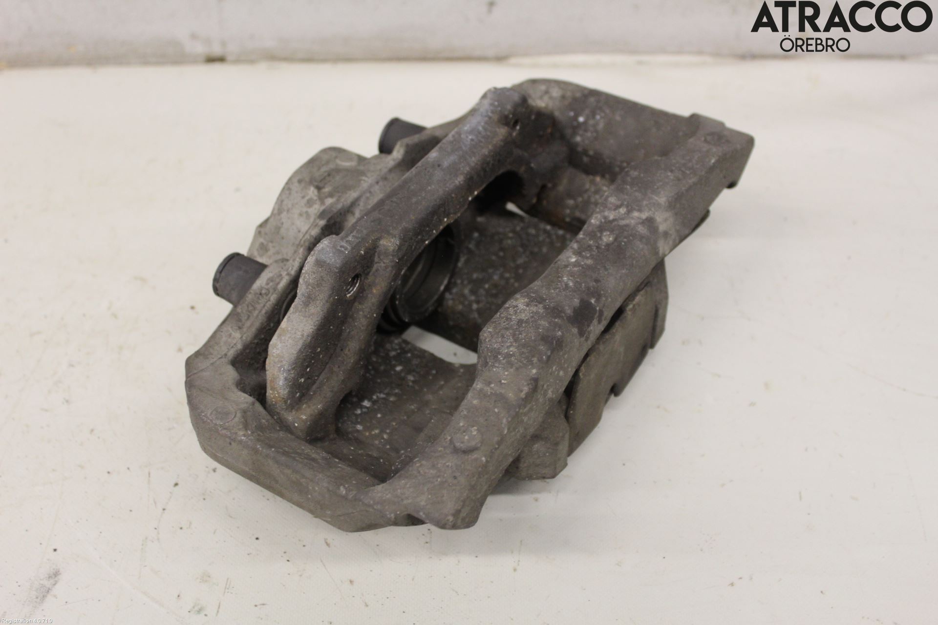BMW 5 F10/F11/F18 09-17 Bromsok Fram Vänster